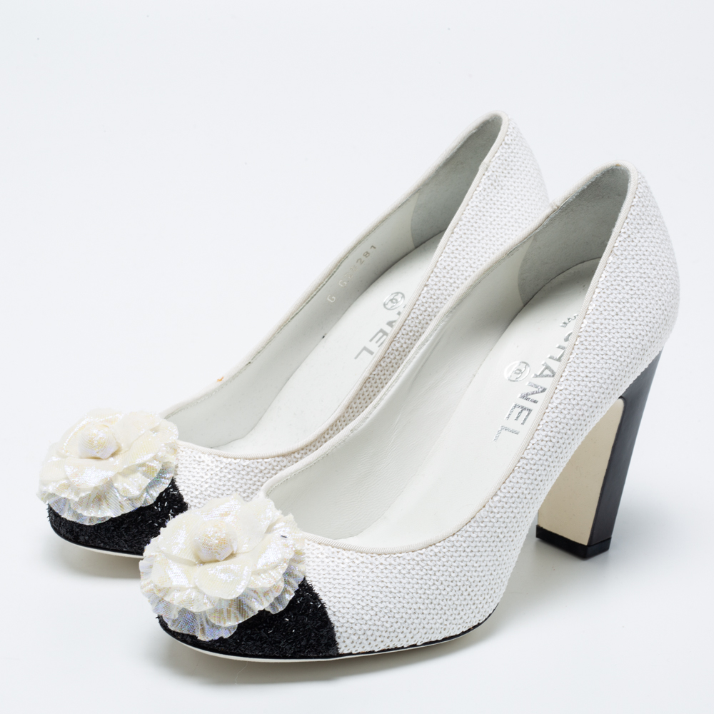 

Chanel Black/White Sequins Escarpins Camellia CC Pumps Size