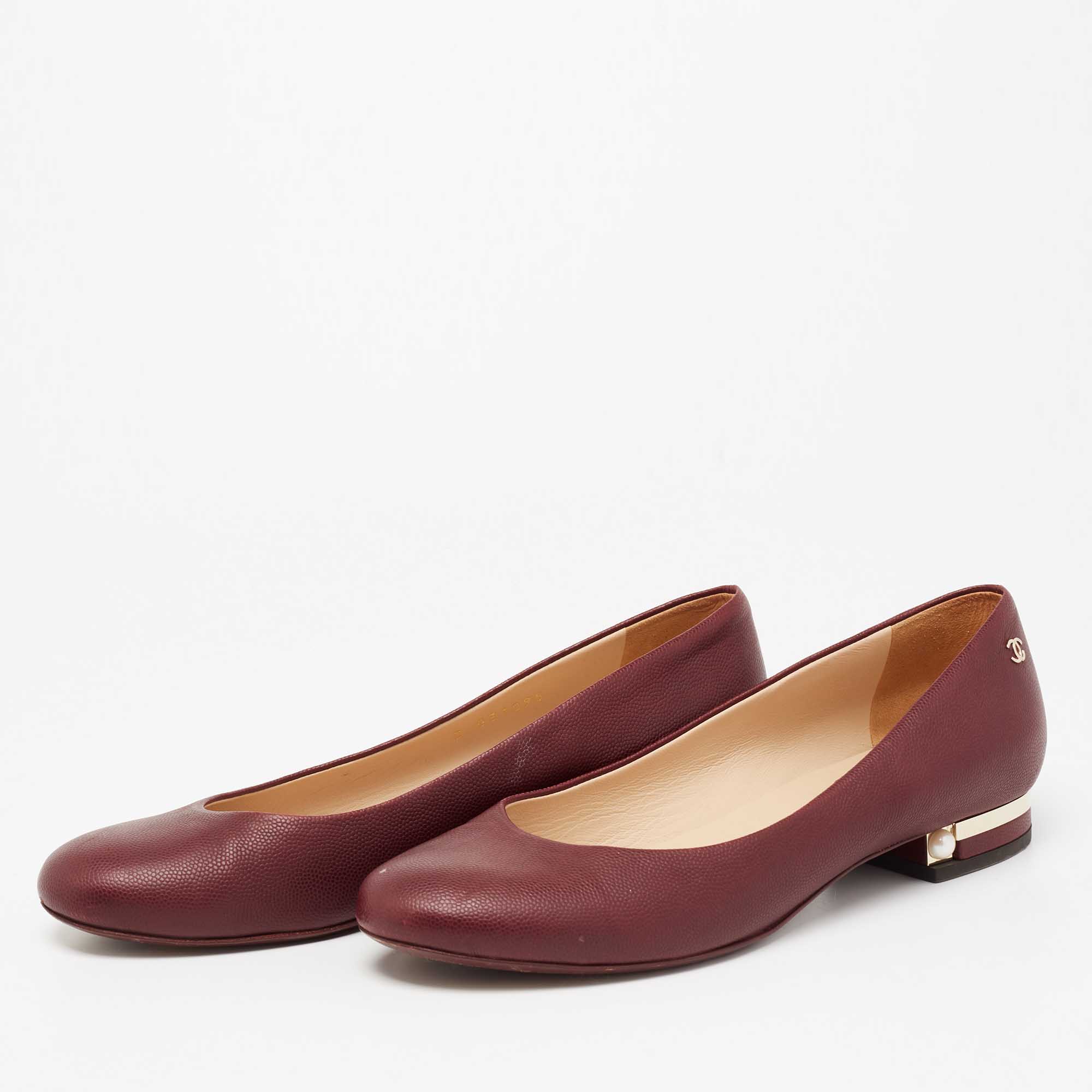 

Chanel Burgundy Leather CC Ballet Flats Size