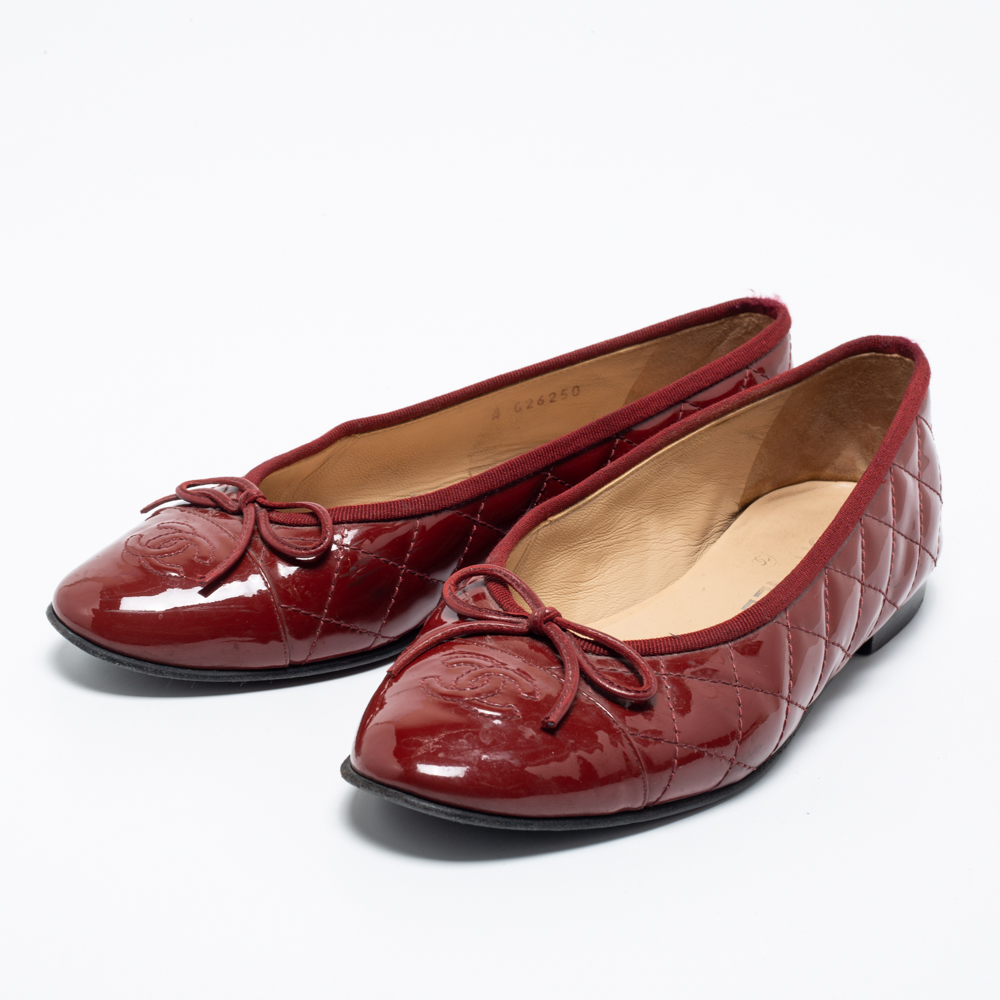 

Chanel Red Quilted Patent Leather CC Bow Cap Toe Ballet Flats Size