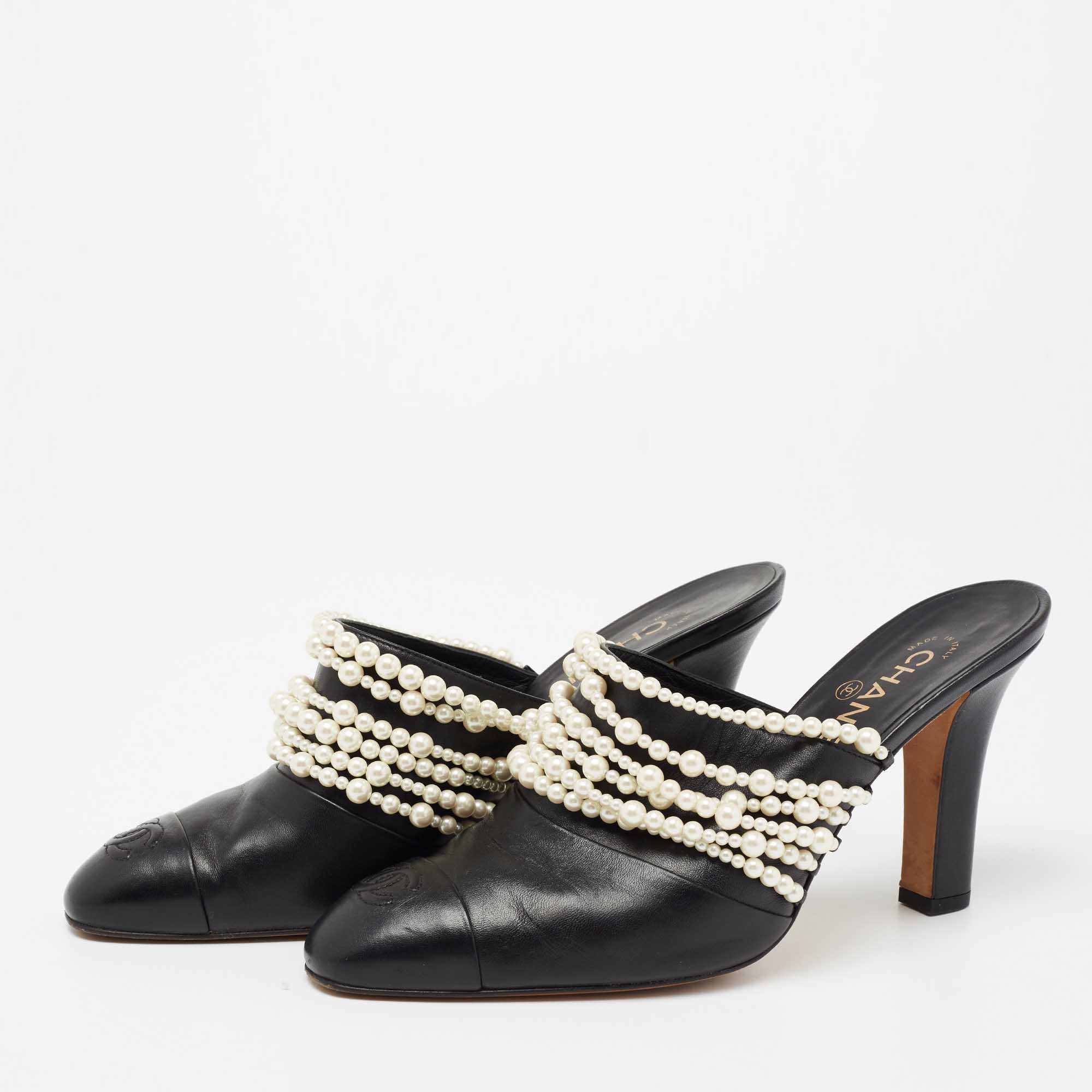 

Chanel Black Leather Pearl Embellished Mules Size