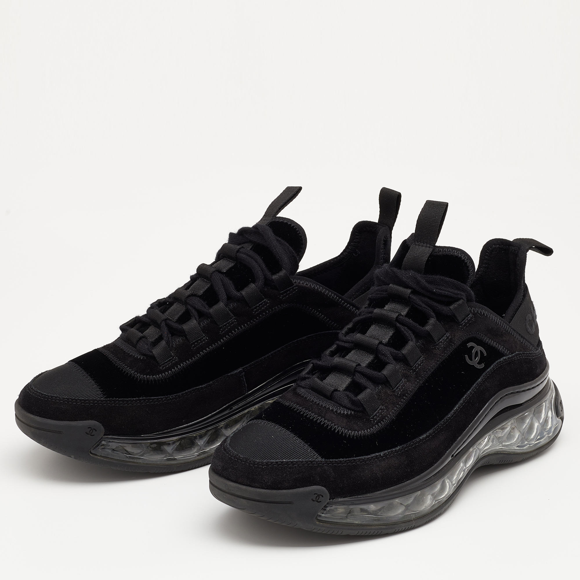 

Chanel Black Velvet And Suede CC Logo Low Top Sneakers Size