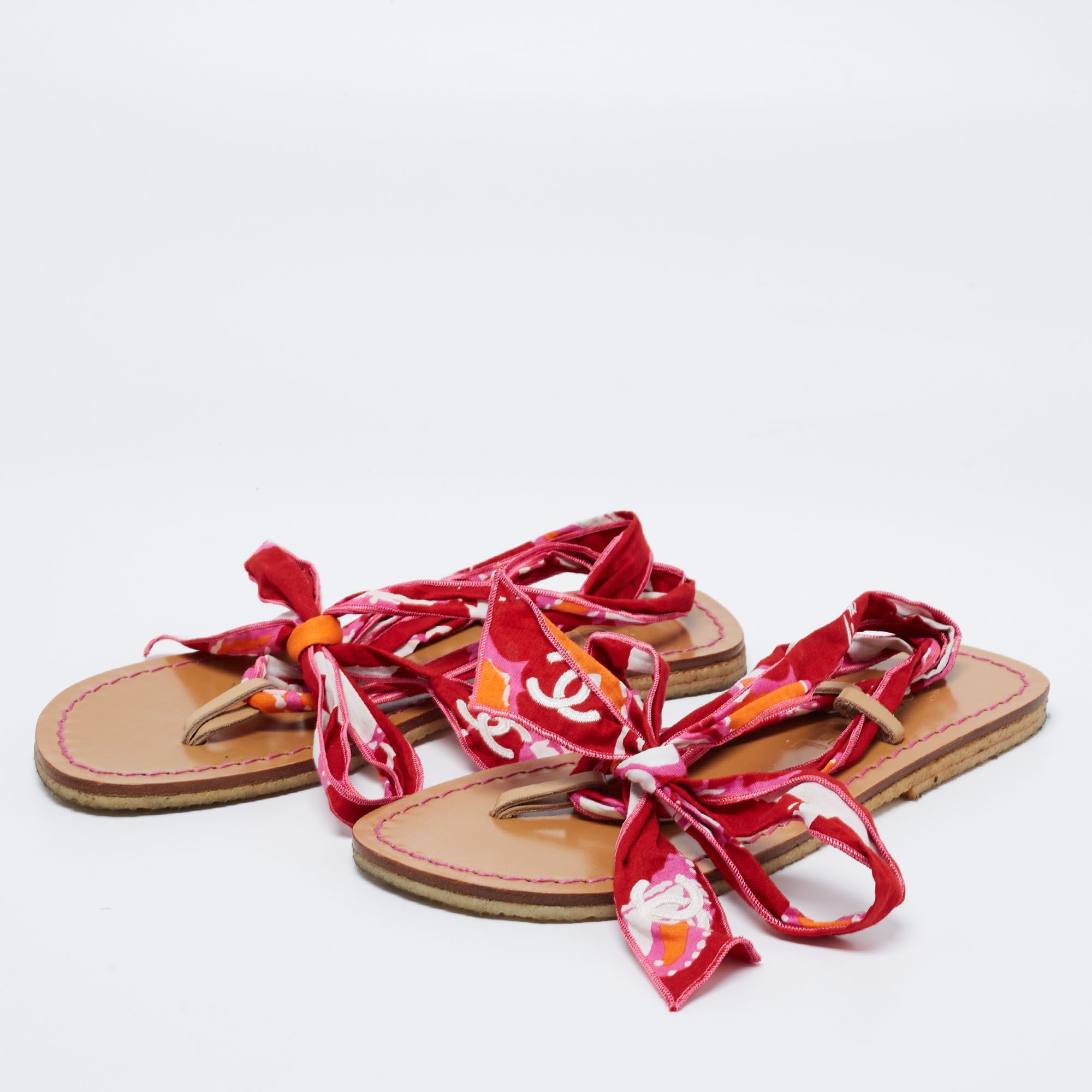 

Chanel Pink Printed Fabric Gladiator Ankle Tie Flats Size