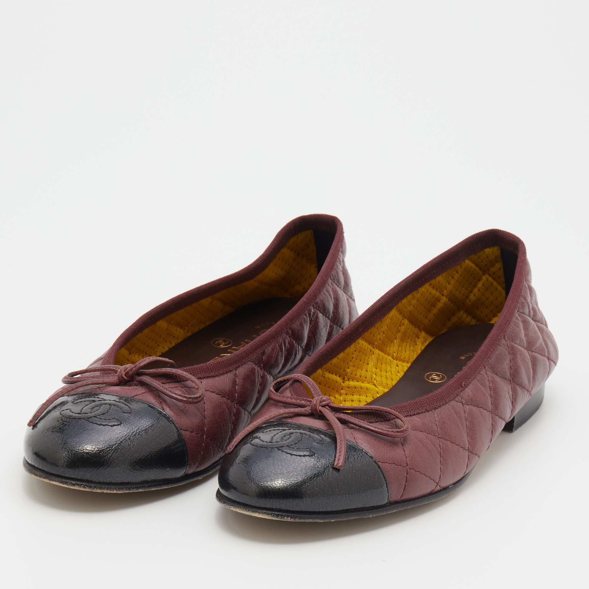 Chanel Burgundy/Black Patent and Leather CC Bow Cap Toe Ballet Flats Size 36  - buy with discount