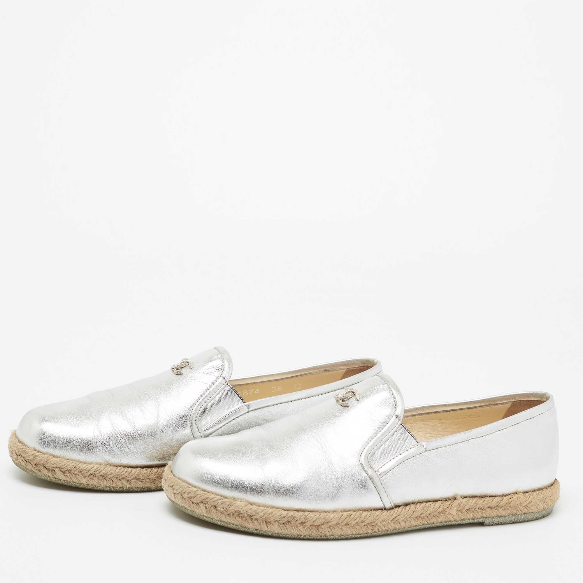 

Chanel Metallic Silver Leather CC Espadrille Slip On Loafers Size