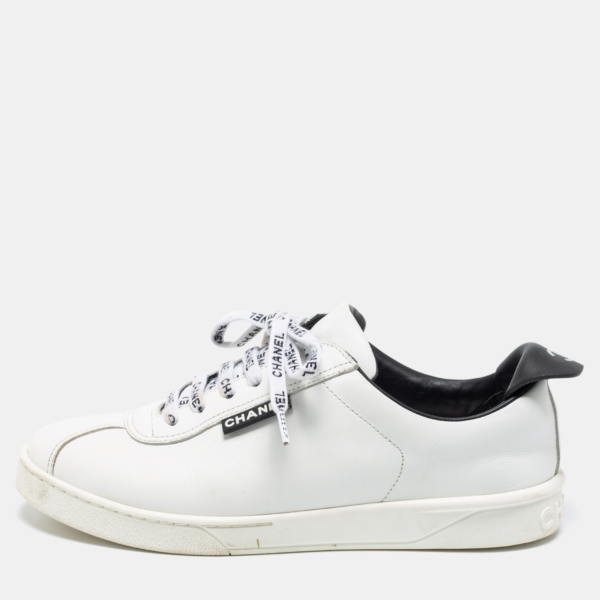 Pre-owned Chanel White Leather Logo Lace-up Sneakers Size 37.5