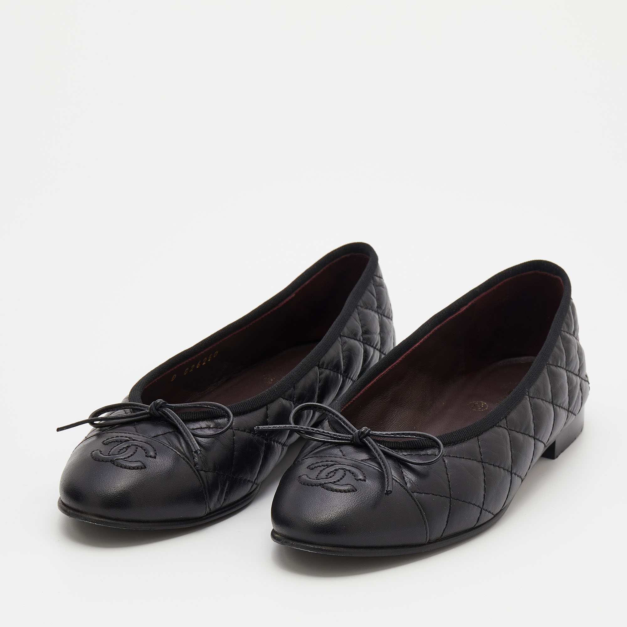 

Chanel Black Quilted Leather CC Cap Toe Bow Ballet Flats Size