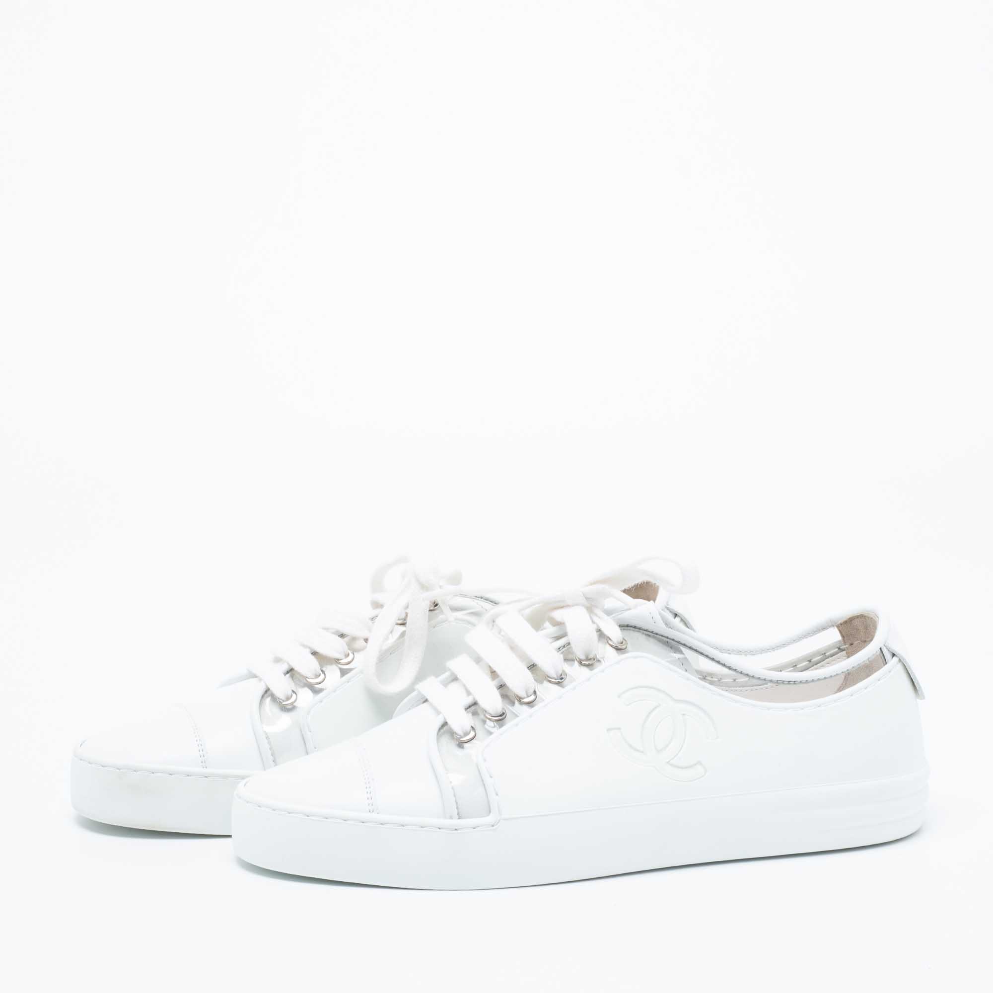 

Chanel White Leather and PVC CC Low-Top Sneakers