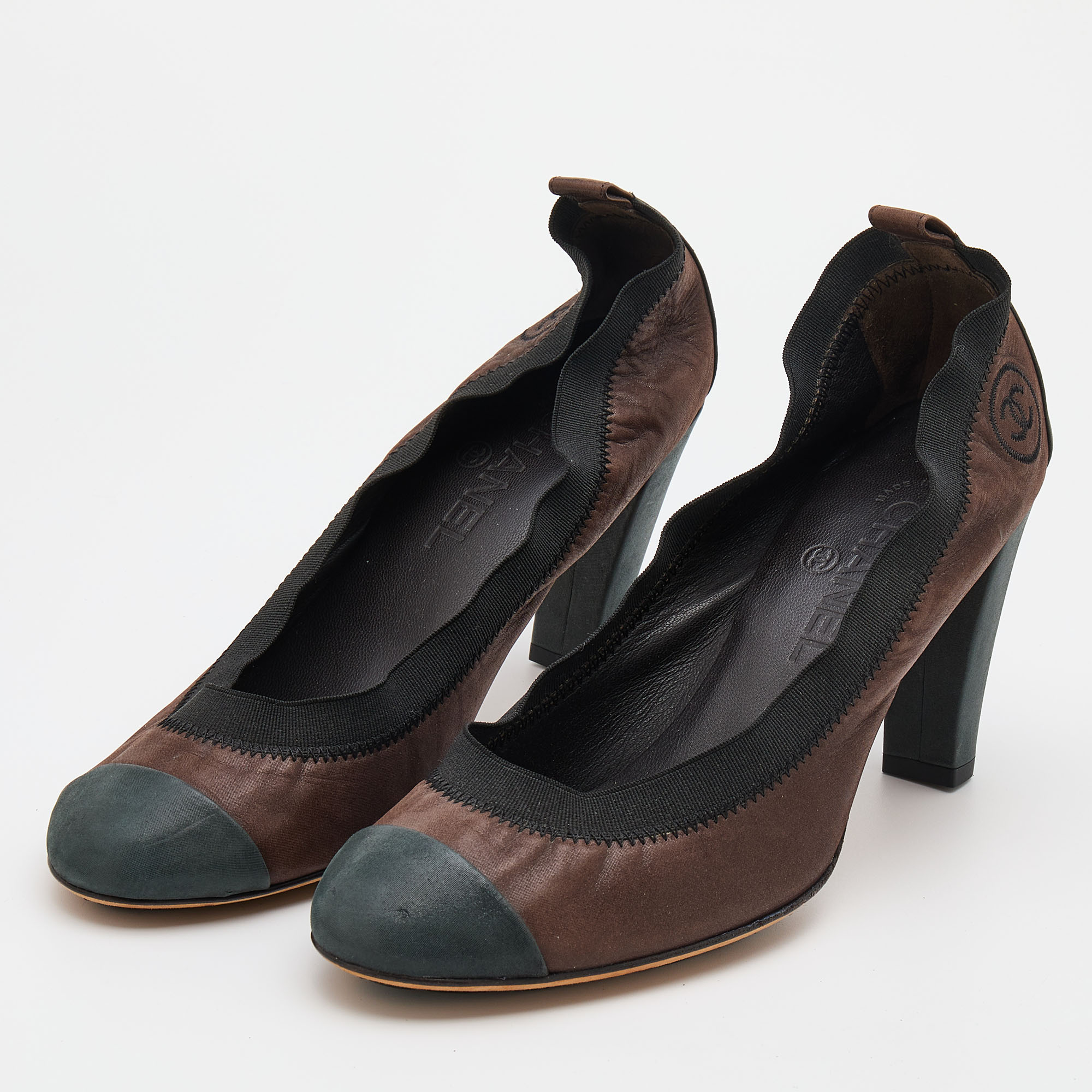 

Chanel Metallic Brown/Black Suede CC Cap Toe Block Heel Pumps Size
