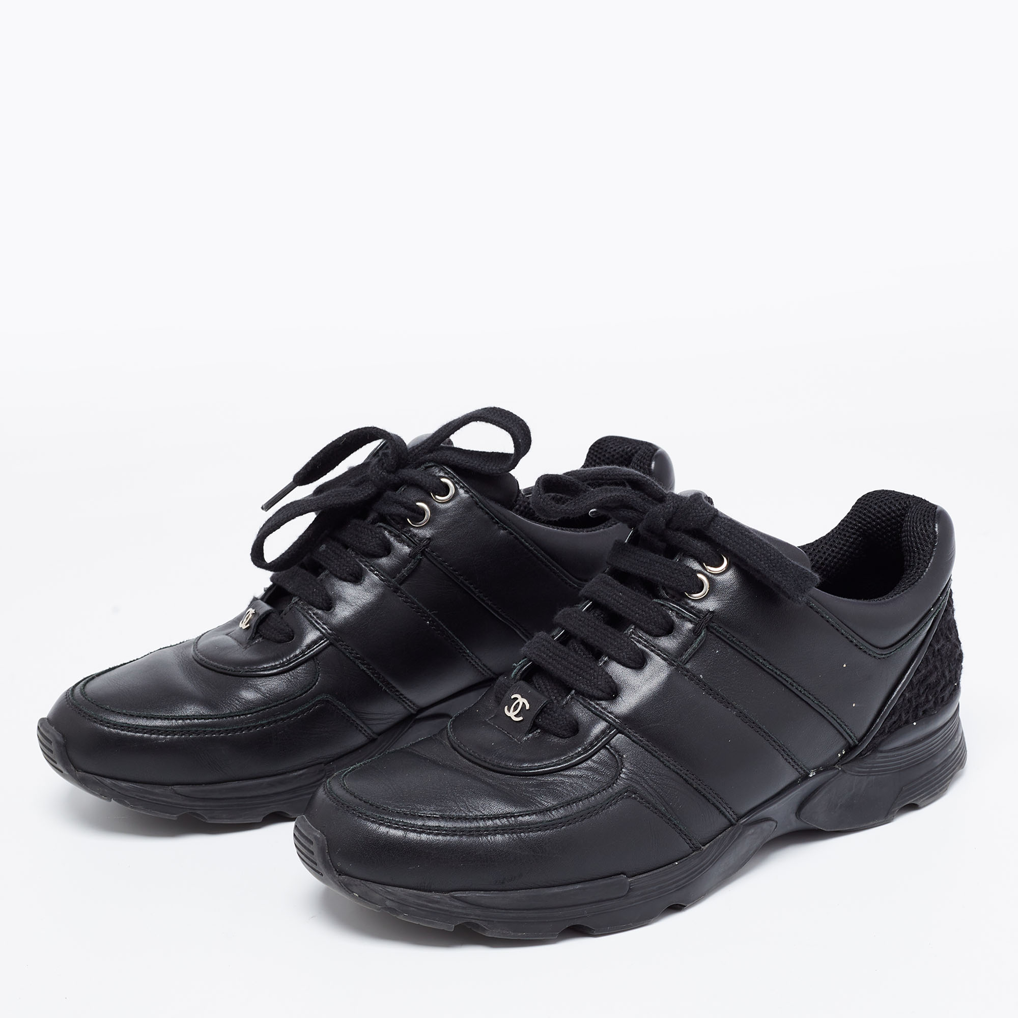 

Chanel Black Leather and Tweed CC Low-Top Sneakers Size