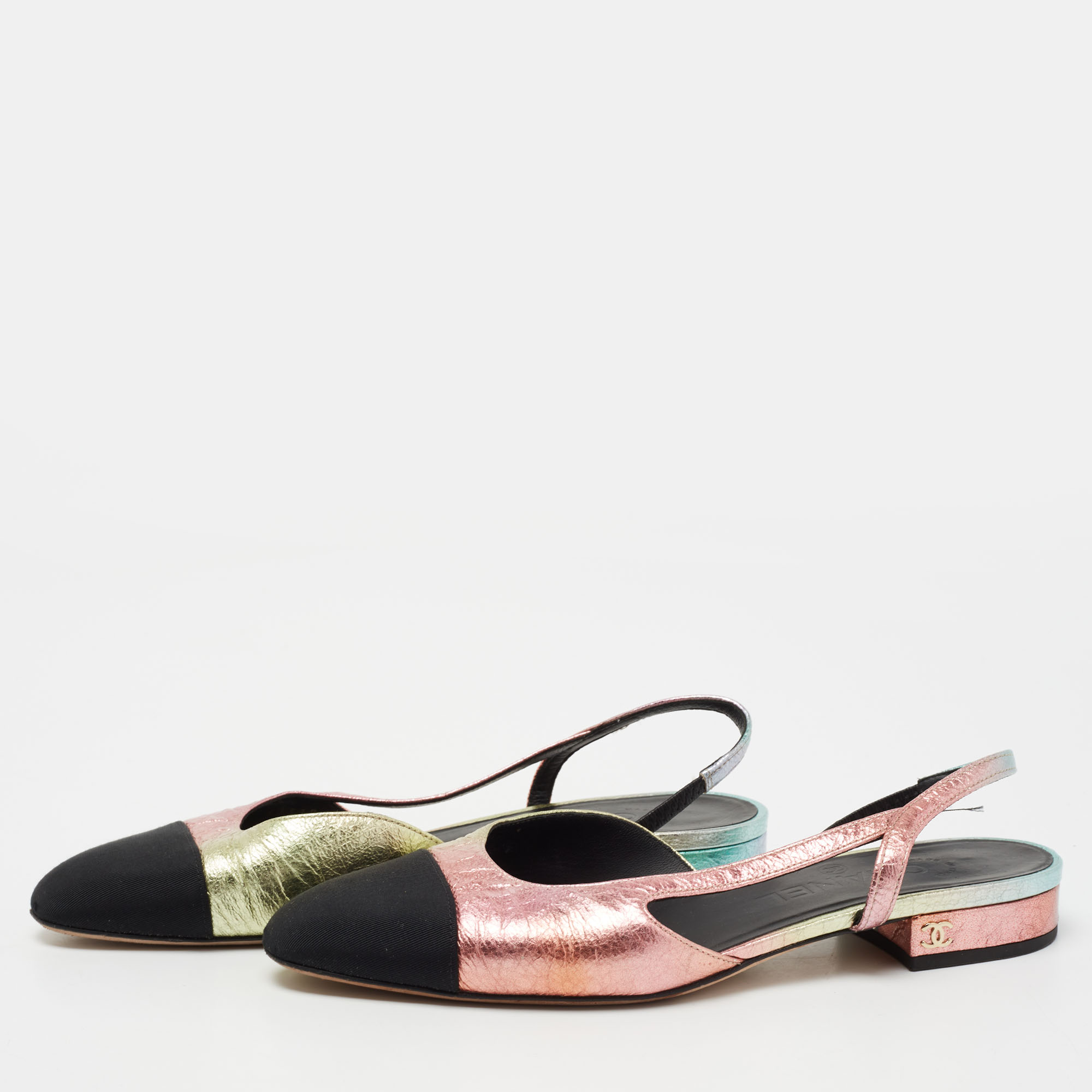 

Chanel Multicolor Leather And Fabric CC Cap Toe Slingback Sandals Size