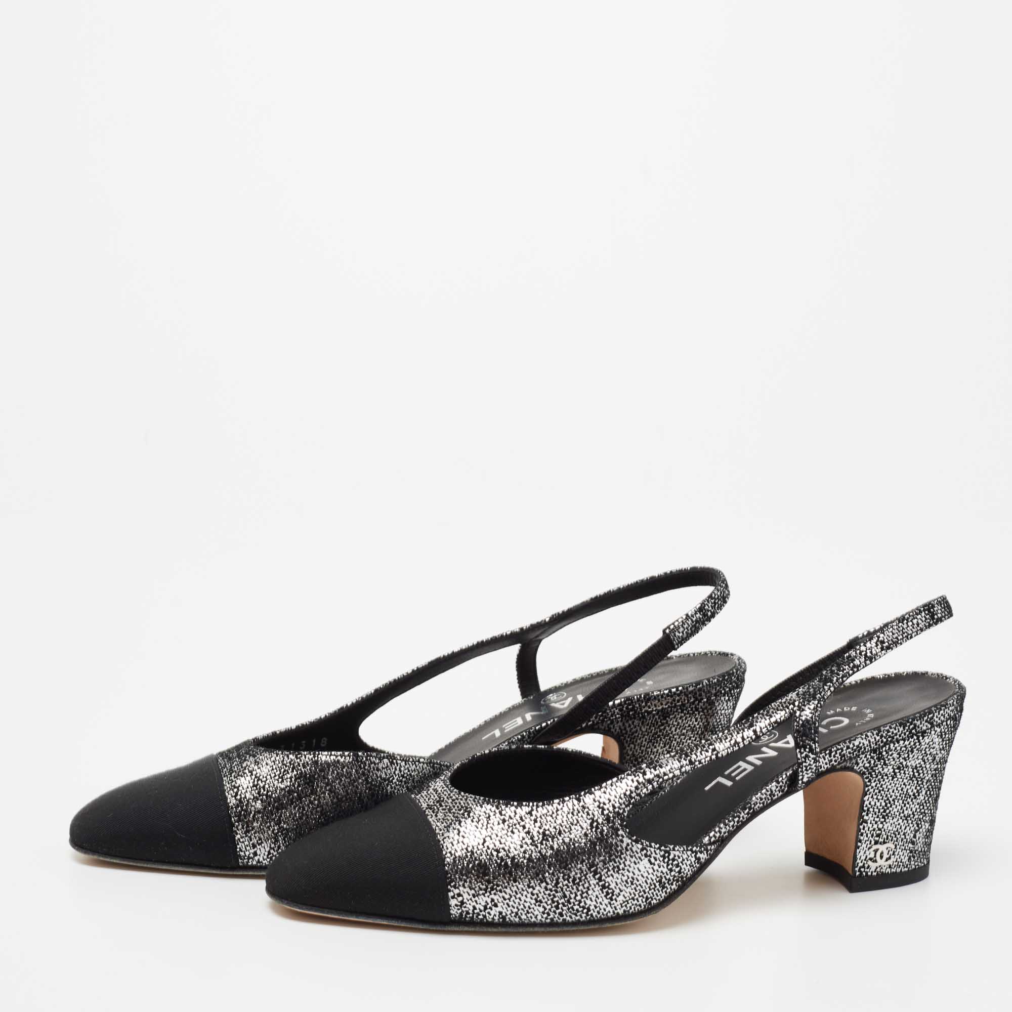 

Chanel Black/Silver Suede and Fabric Cap Toe Slingback Sandals Size