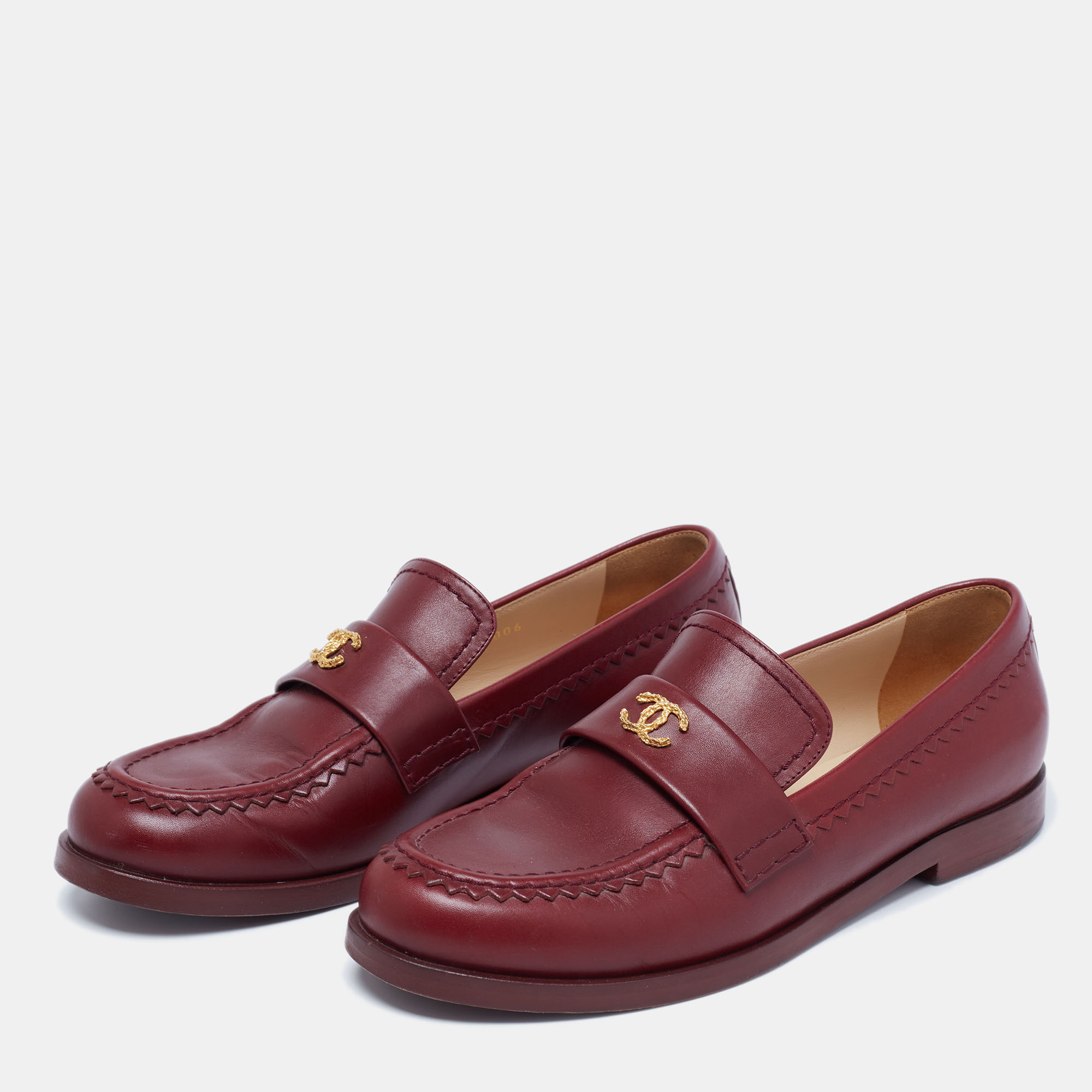 

Chanel Burgundy Leather CC Loafers Size
