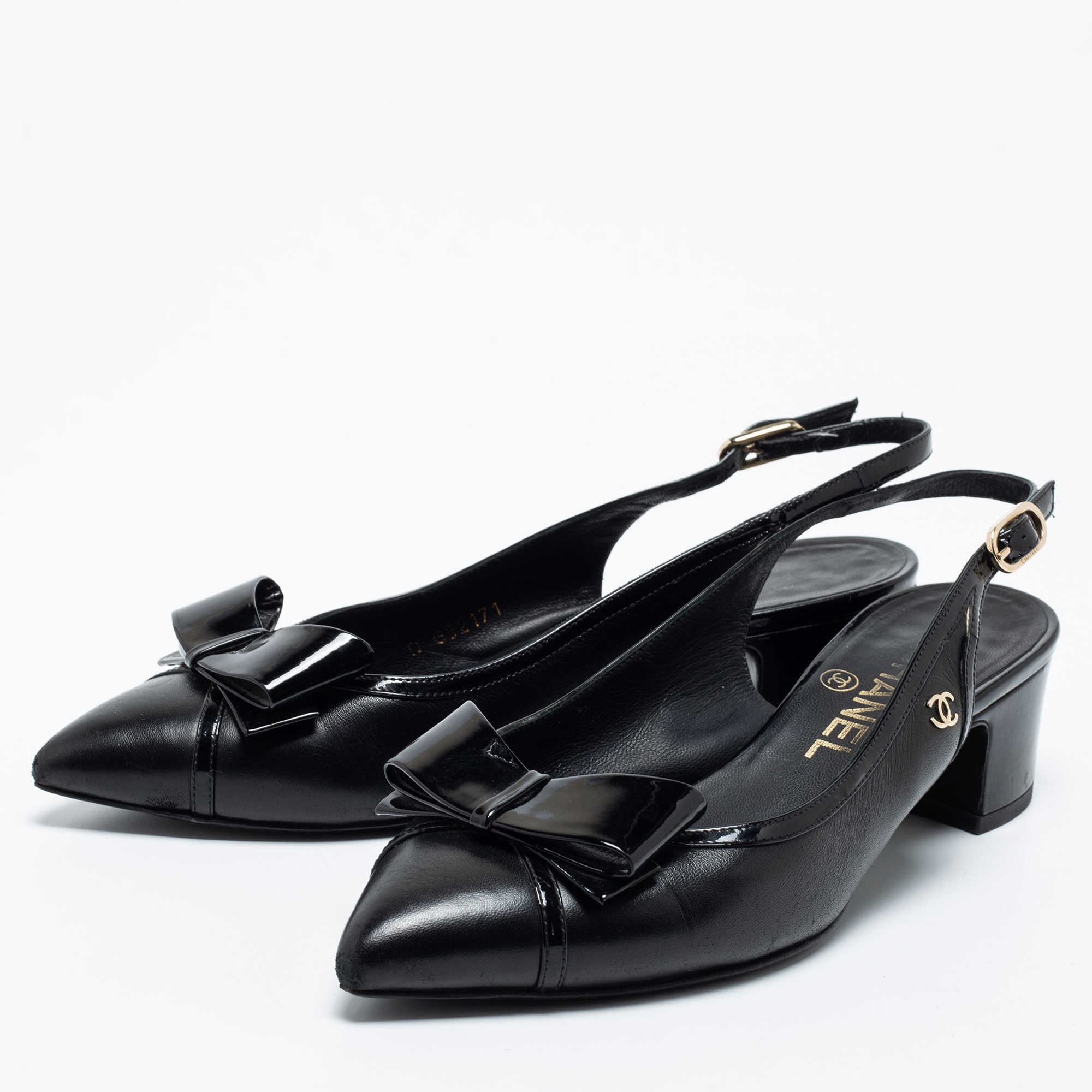 

Chanel Black Leather and Patent Bow Slingback Pumps Size