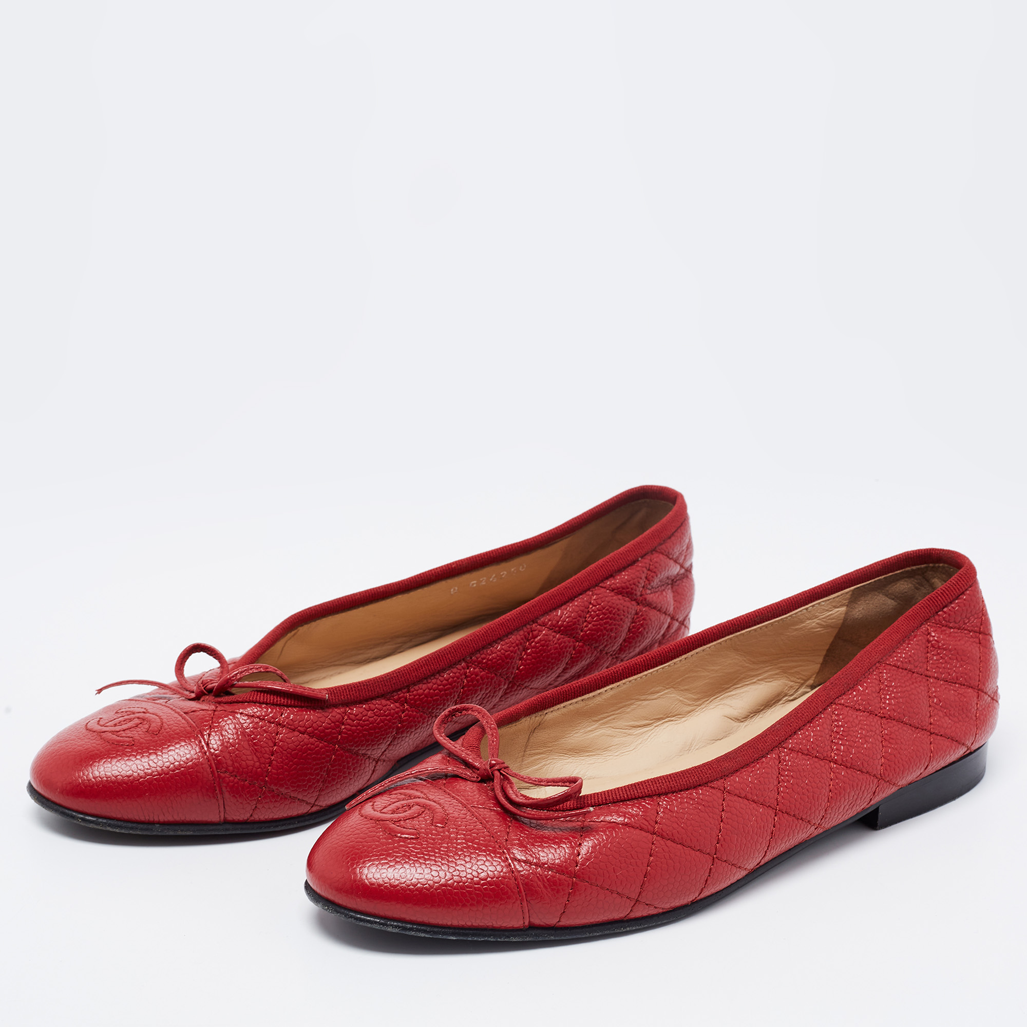 

Chanel Red Quilted Textured Leather CC Cap Toe Bow Ballet Flats Size