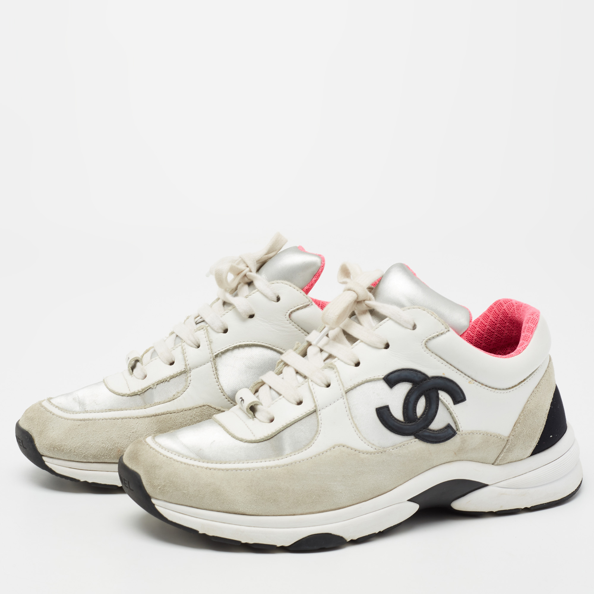 

Chanel Tri-Color Leather, Suede and Fabric CC Low-Top Sneakers Size, White