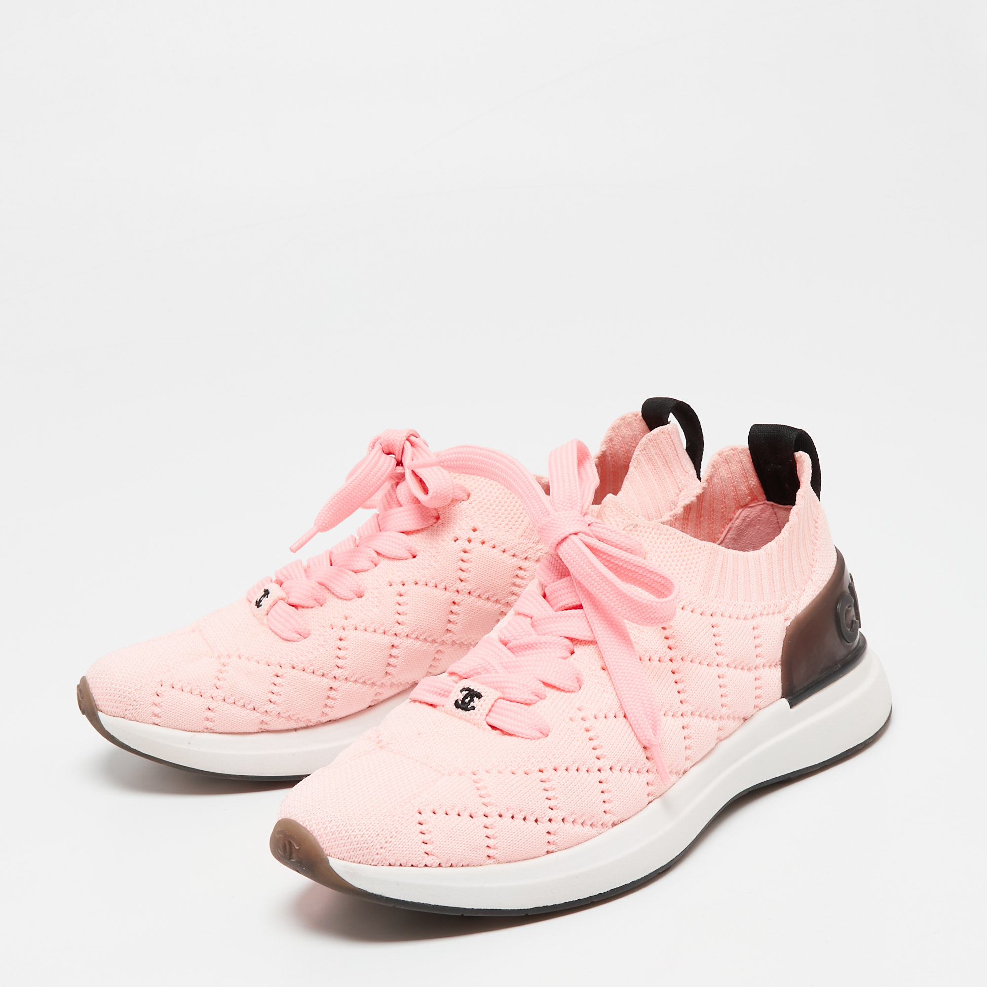 

Chanel Light Pink Knit Fabric CC Lace Up Low Top Sneakers Size