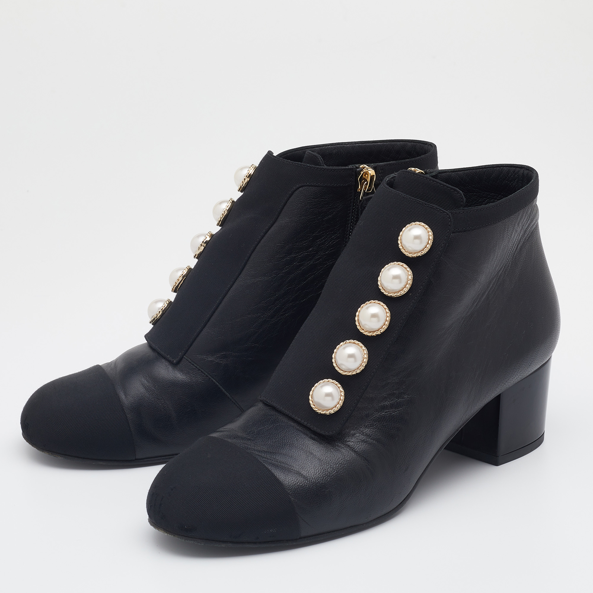 

Chanel Black Leather And Fabric Faux Pearl CC Cap Toe Ankle Length Boots Size