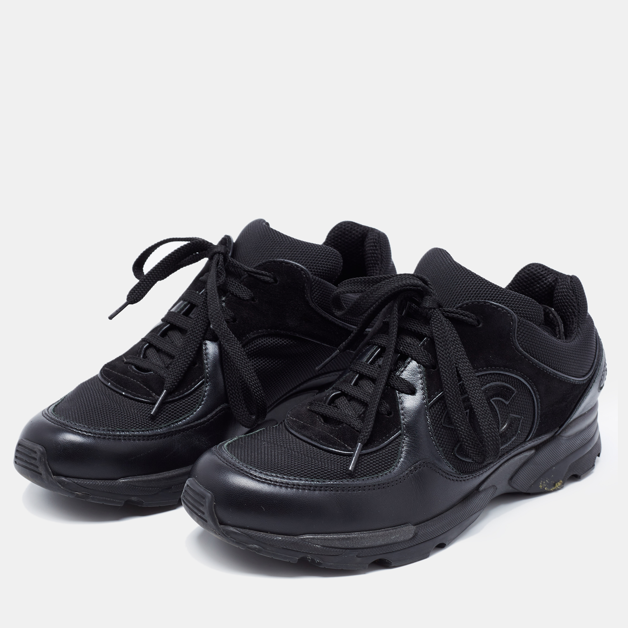

Chanel Black Leather, Mesh and Suede CC Low Top Sneakers Size