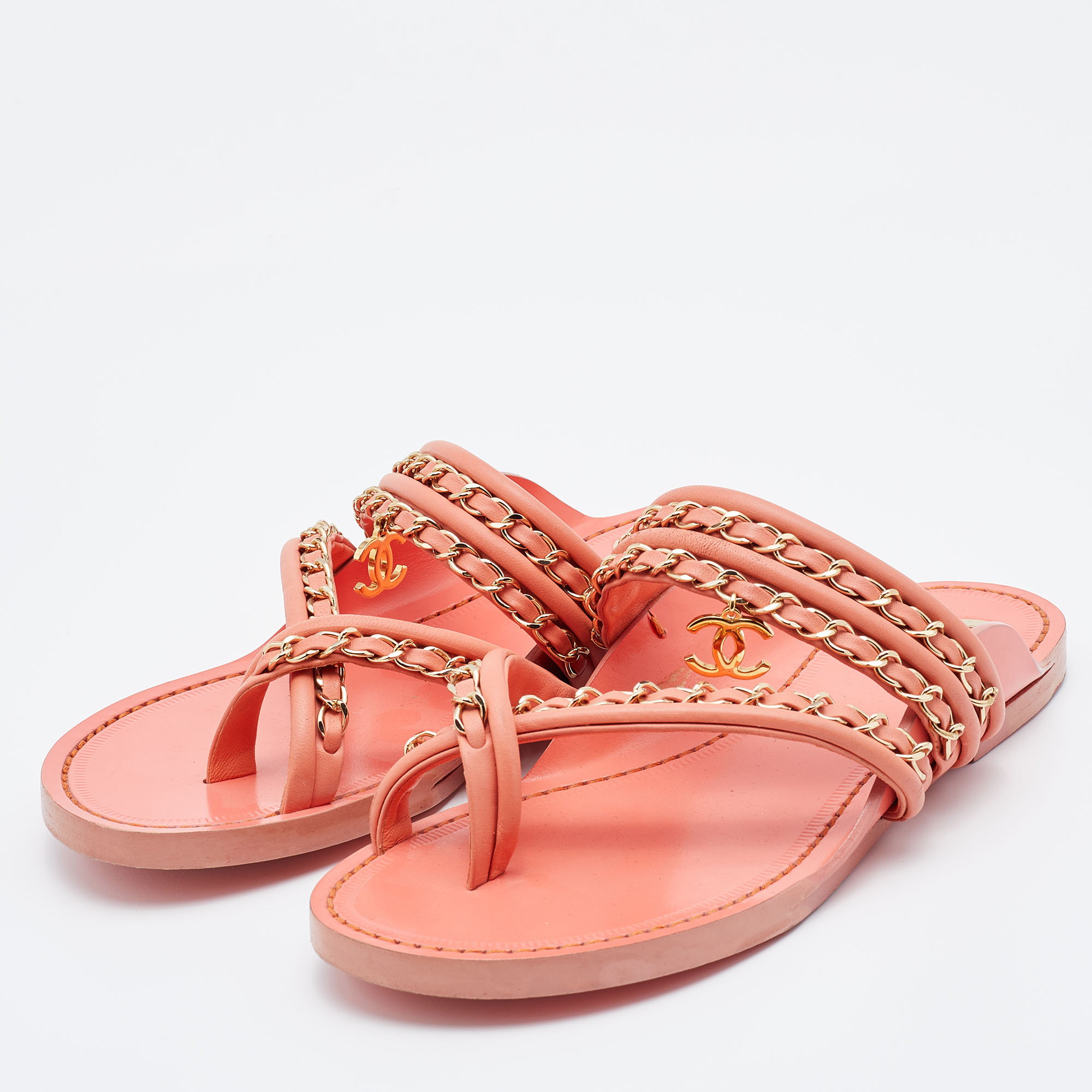 

Chanel Coral Orange Leather Chain Link CC Thong Flats Size