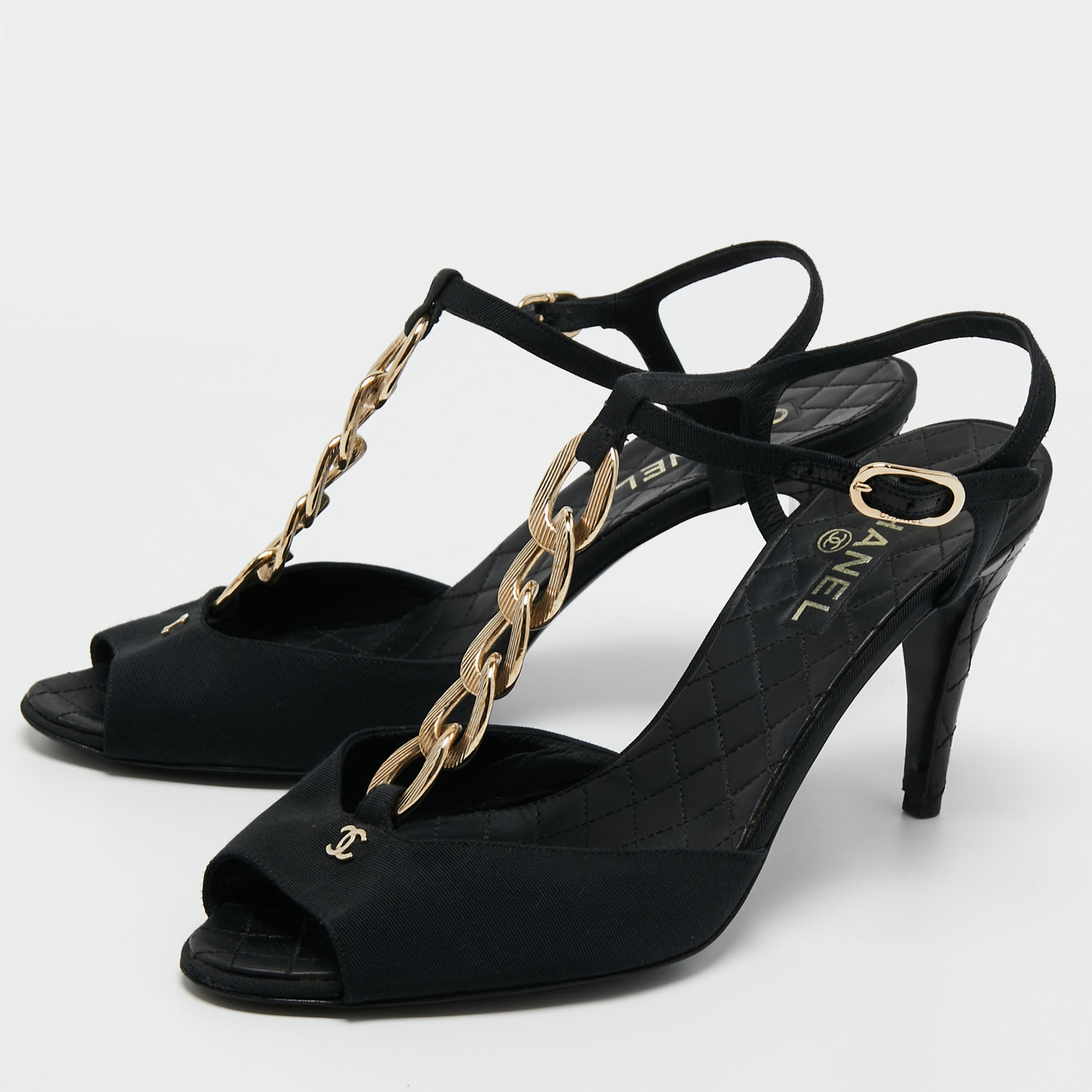 

Chanel Black Fabric Chain Link T Strap Sandals Size