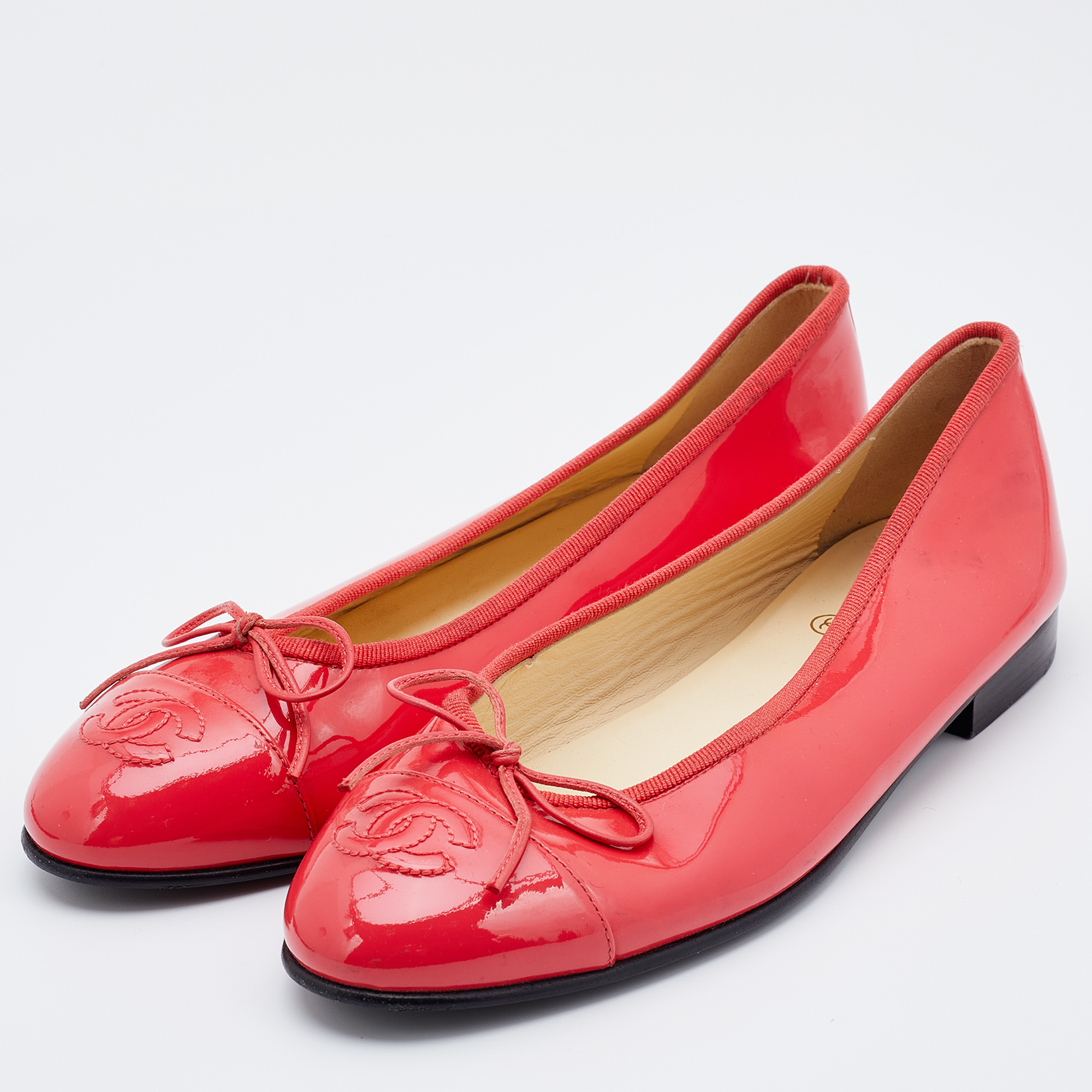 

Chanel Coral Red Patent Leather CC Cap Toe Bow Ballet Flats Size