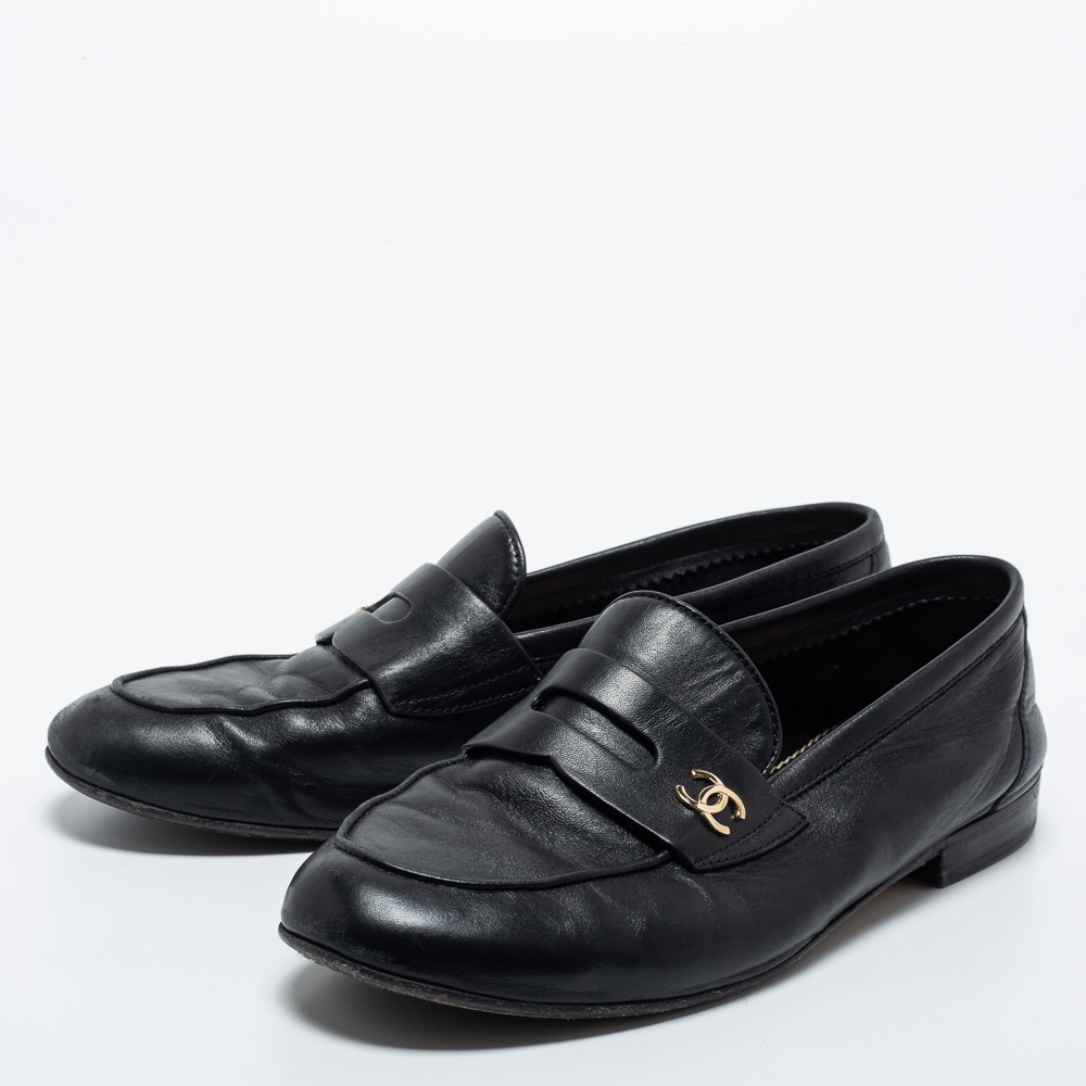 

Chanel Black Leather CC Penny Loafers Size