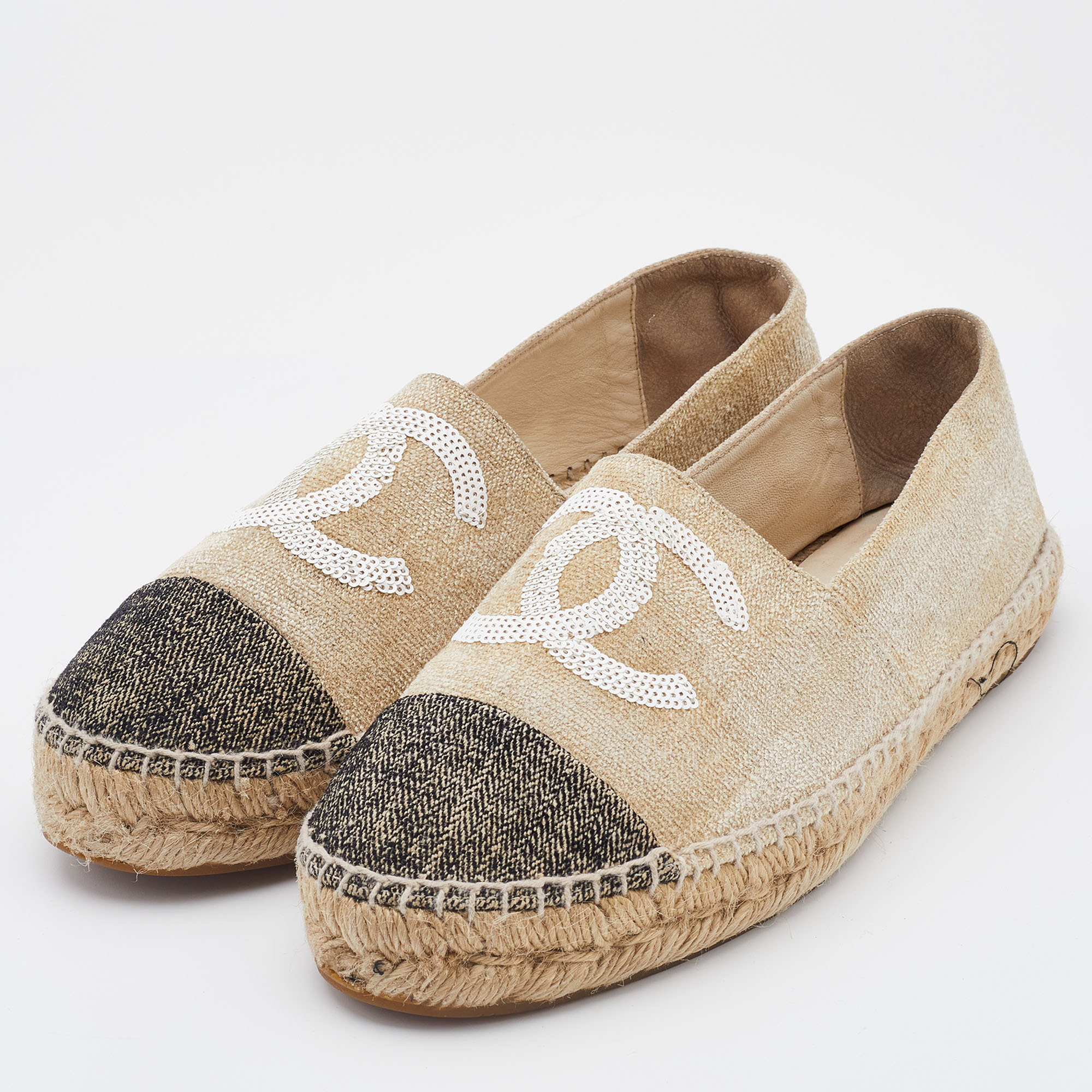 

Chanel Beige/Black Fabric and Sequins CC Cap Toe Espadrille Flats Size