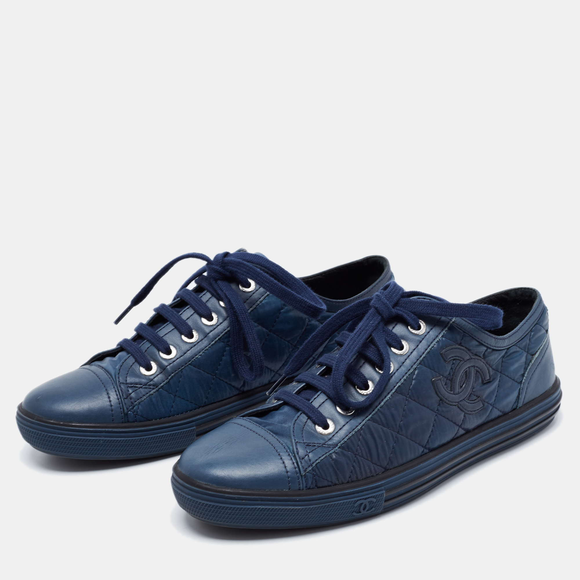 

Chanel Navy Blue Quilted Nylon and Leather CC Low Top Sneakers Size