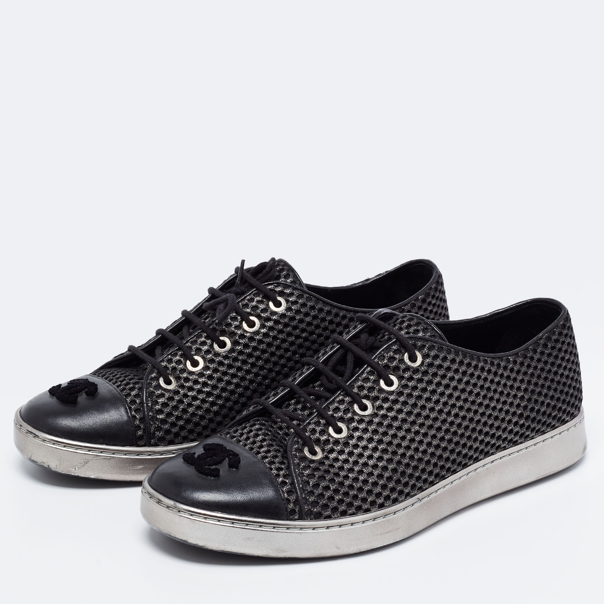

Chanel Black/Grey Mesh and Leather CC Cap Toe Low Top Sneakers Size