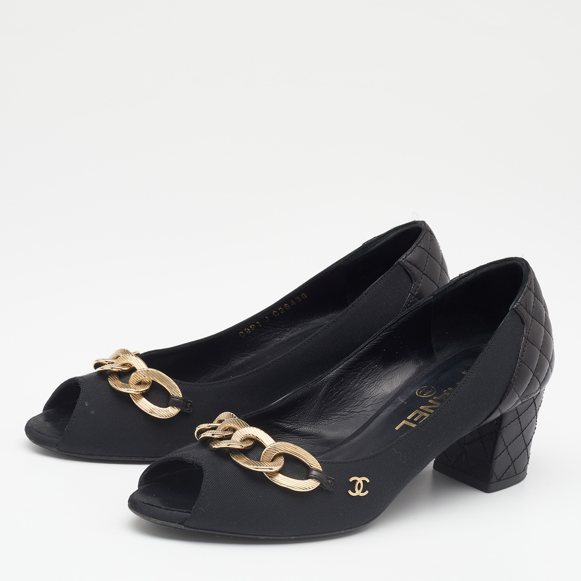 

Chanel Black Leather and Fabric Chain Embellished Block Heel Pumps Size