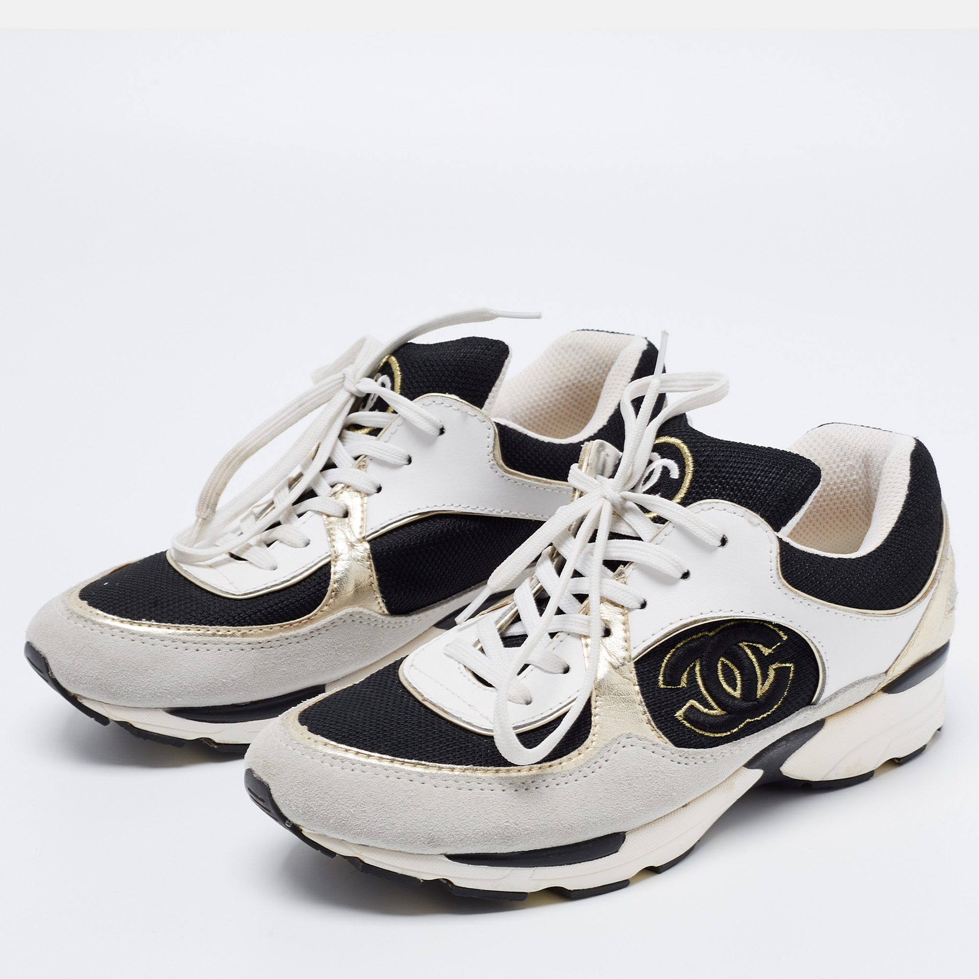

Chanel Tricolor Suede, Mesh and Leather CC Low Top Sneakers Size, Black