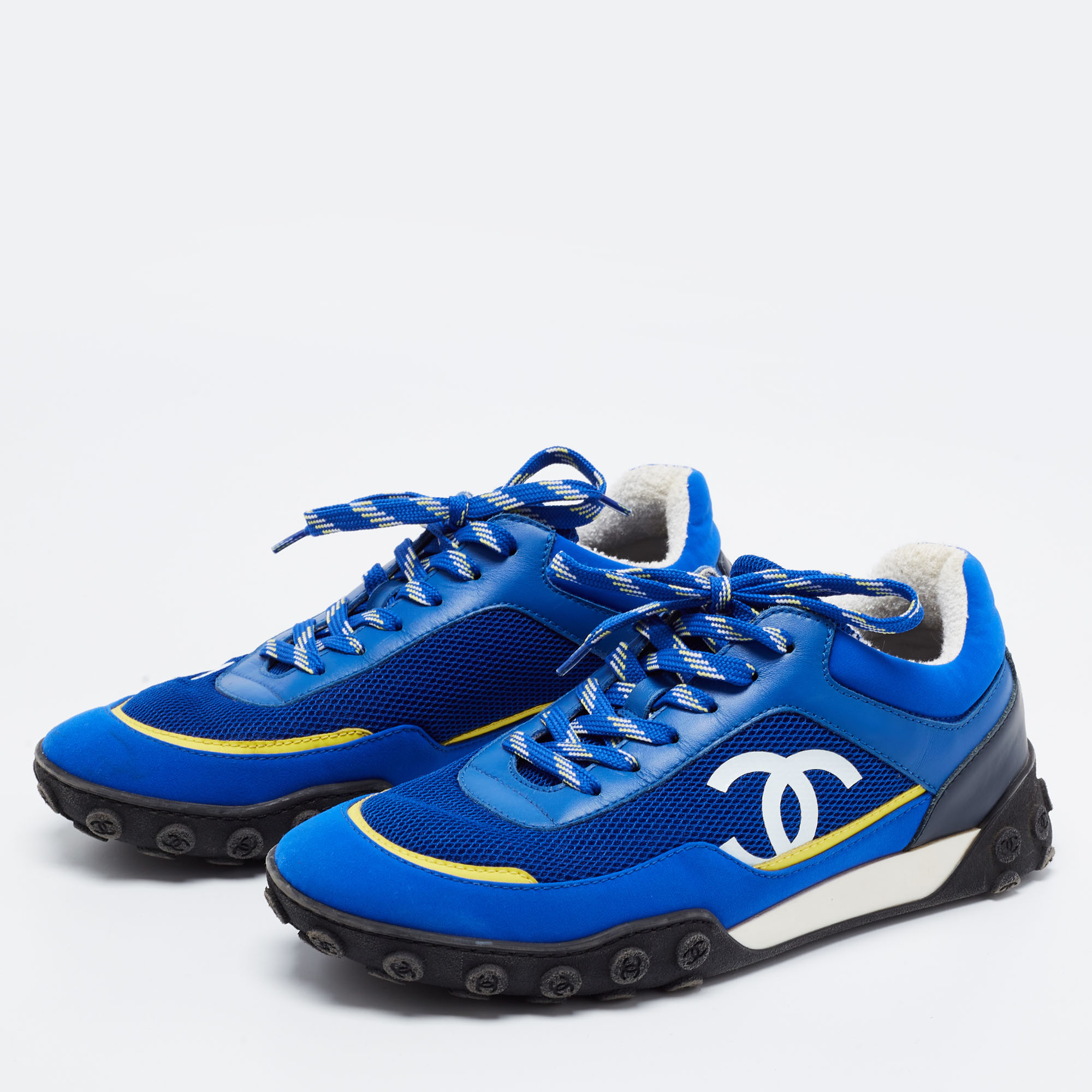 

Chanel Blue Mesh, Leather and Nylon CC Low Top Sneakers Size