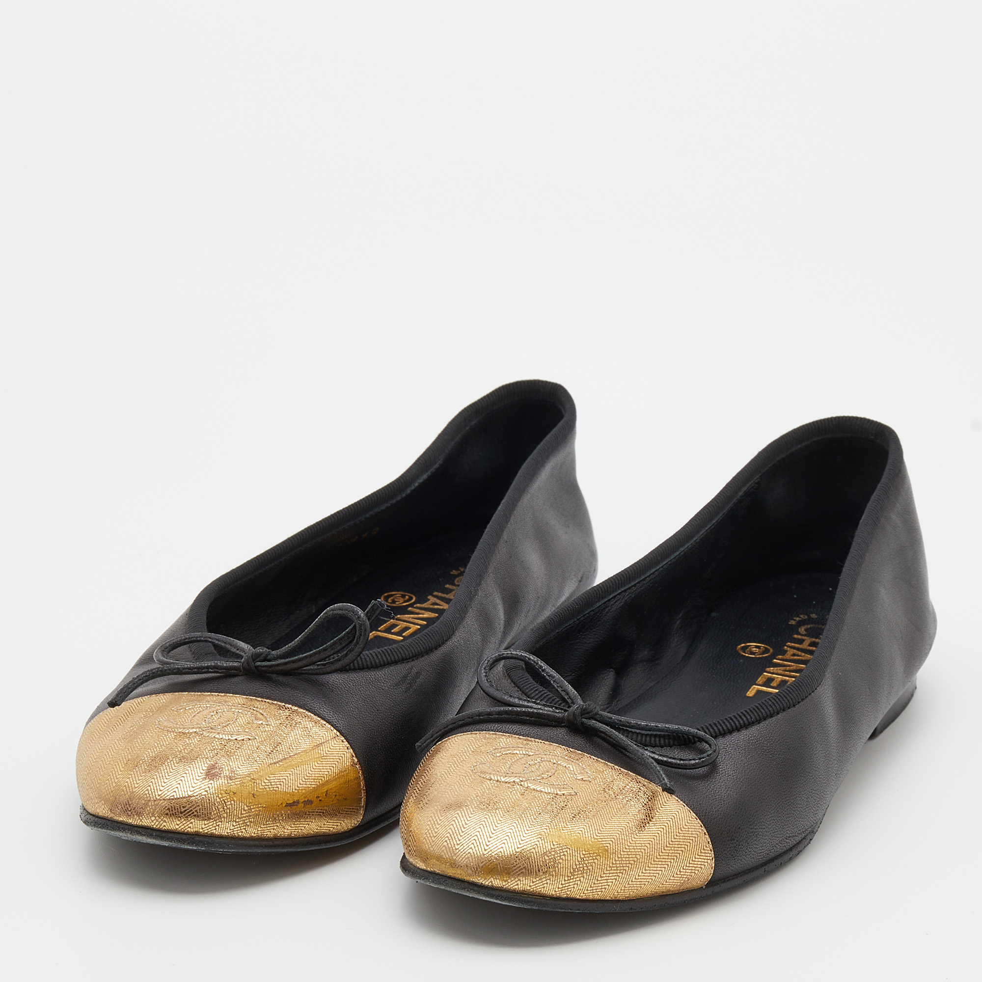 

Chanel Black/Gold Leather CC Cap Toe Bow Ballet Flats Size