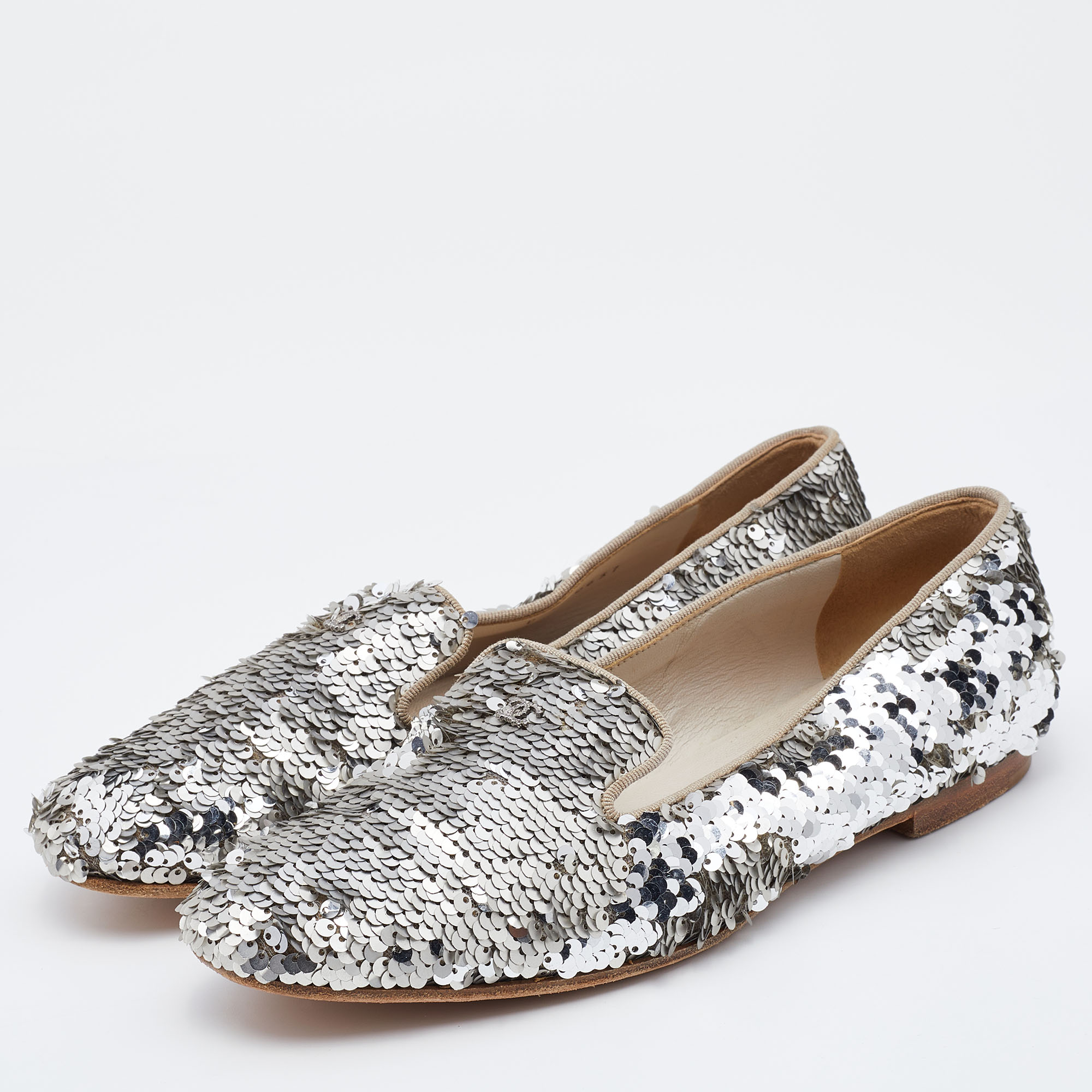 

Chanel Silver Sequin CC Smoking Slippers Size
