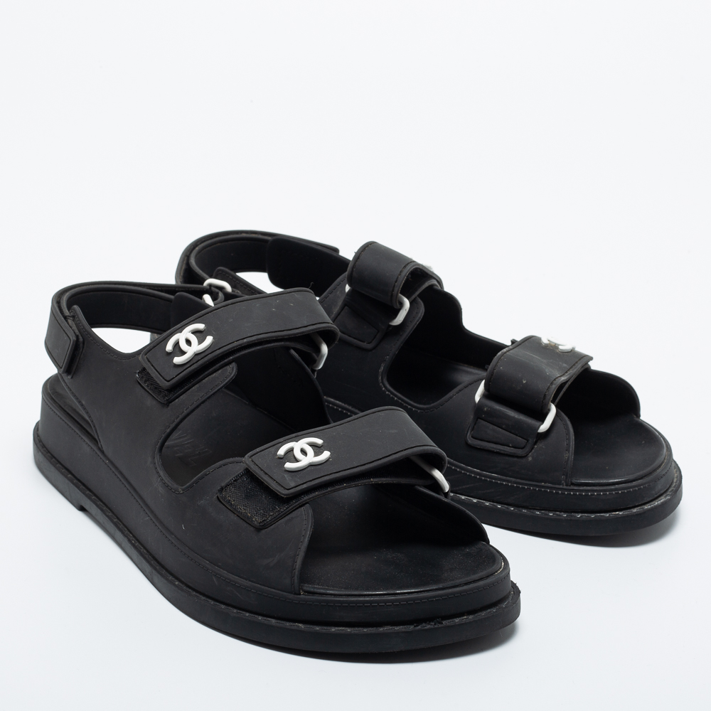 Dad sandals sandal Chanel Black size 38 EU in Rubber - 38605943