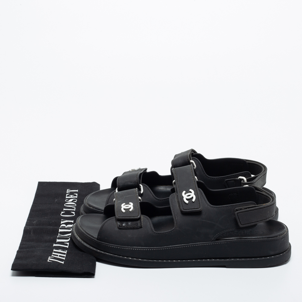 Chanel black rubber online sandals