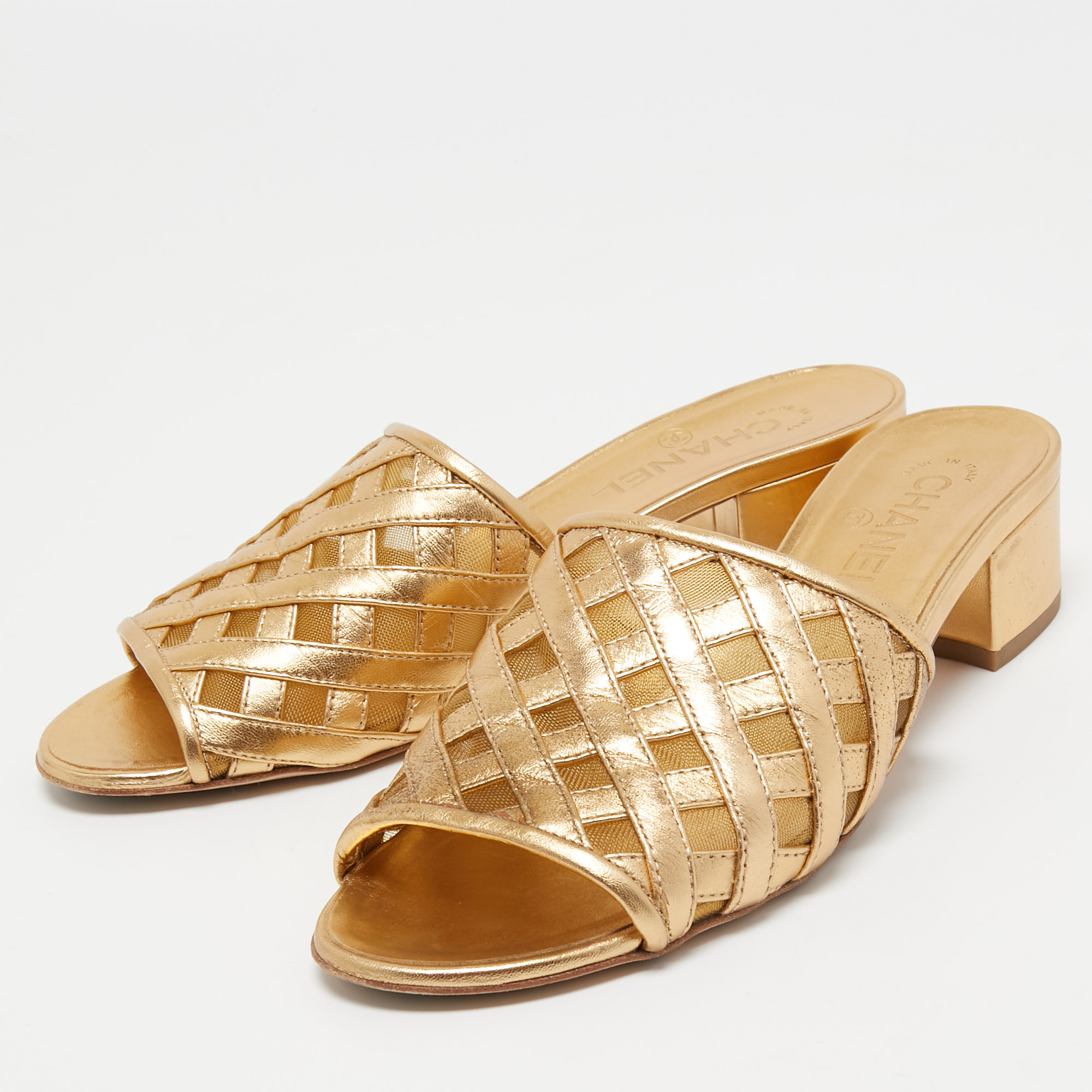 

Chanel Gold Leather CC Block Heel Slide Sandals Size