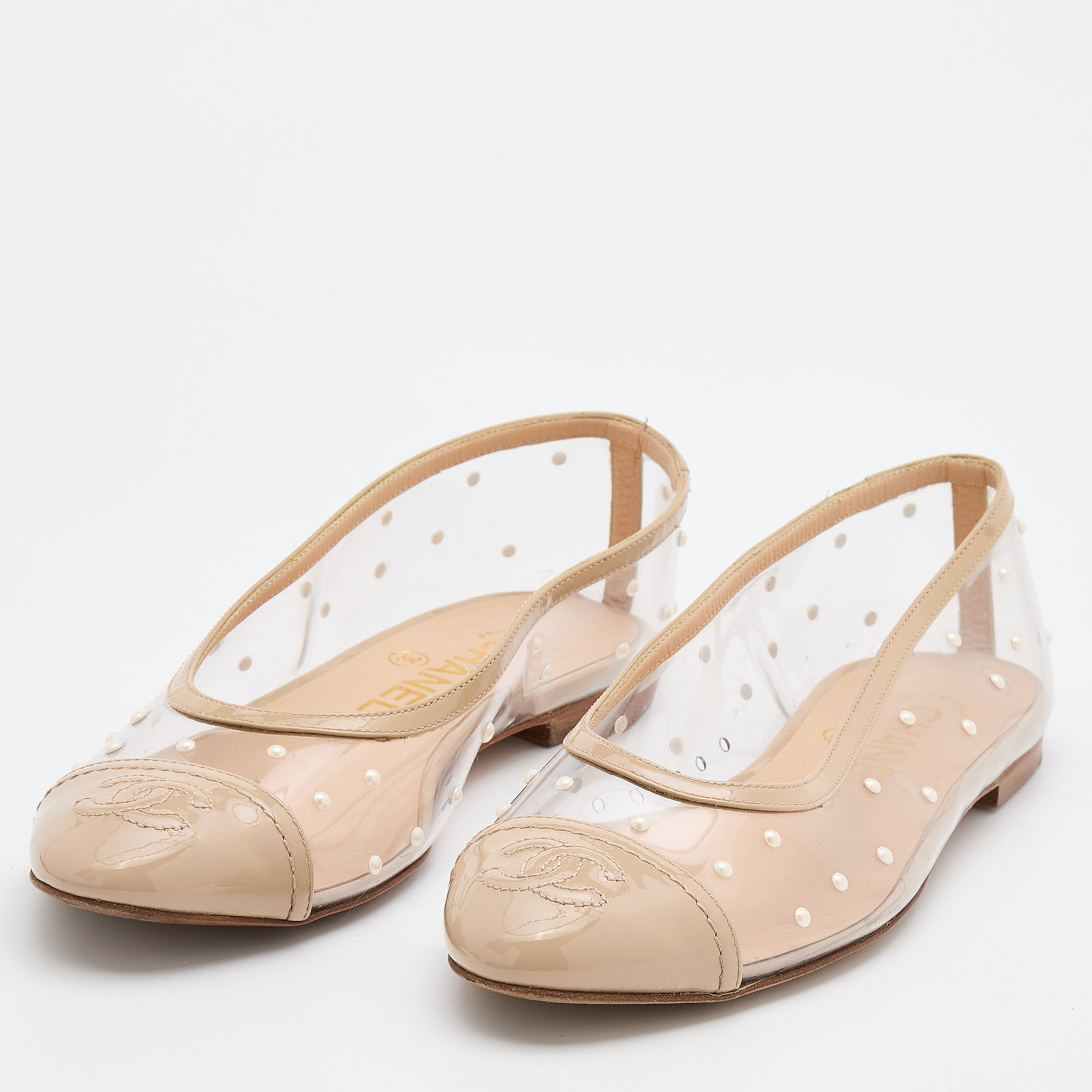 

Chanel Beige Patent Leather and PVC Embellished Ballet Flats Size