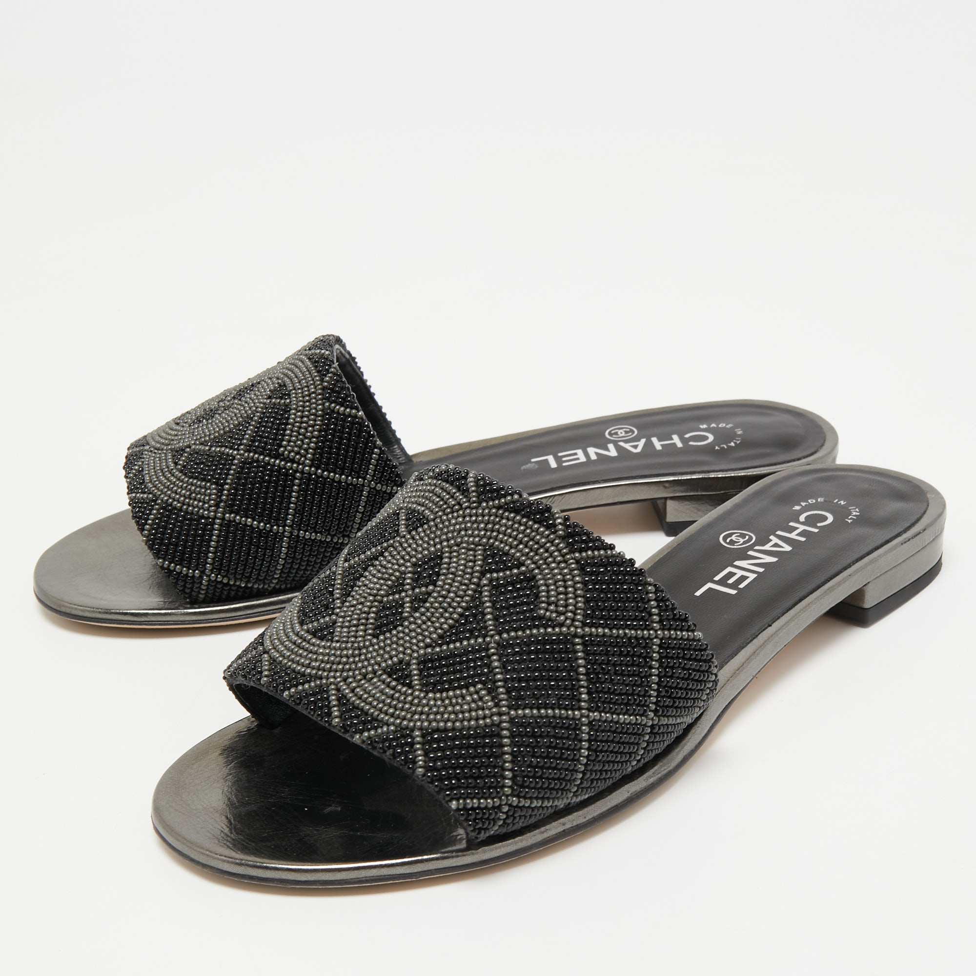 

Chanel Black/Grey Beads Embellished CC Flat Slides Size