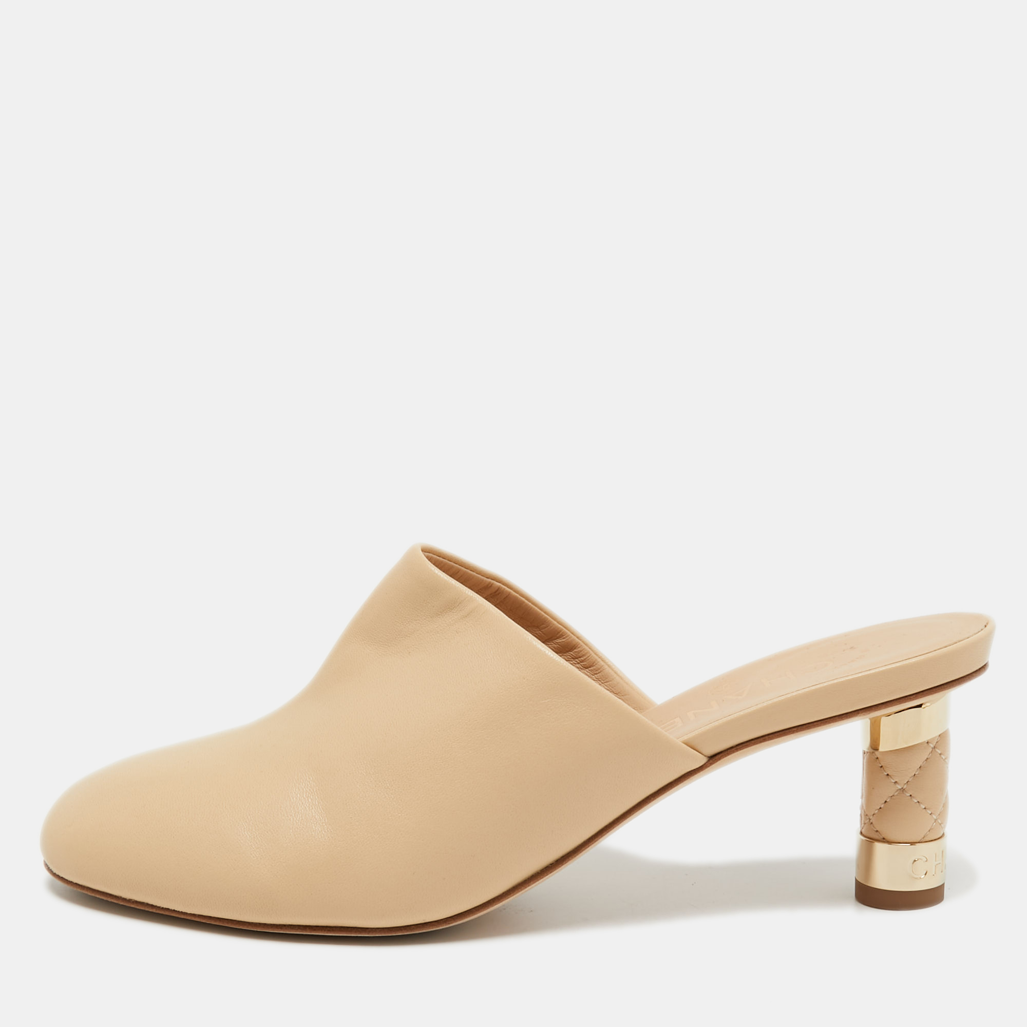 Pre Owned Chanel Beige Leather Quilted Heel Mules Size 38.5 