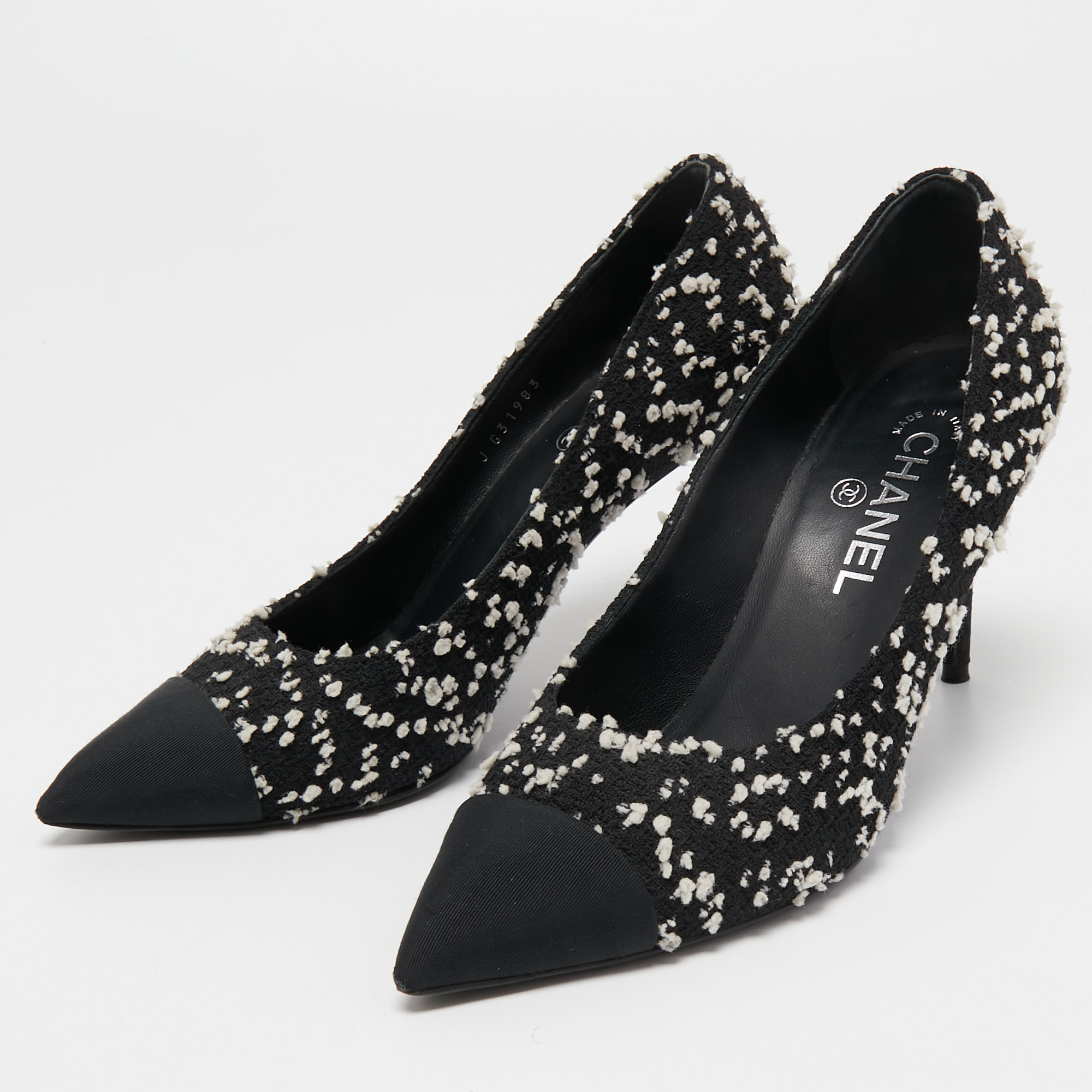 

Chanel Black/White Tweed Pearl Cap Toe Pumps Size