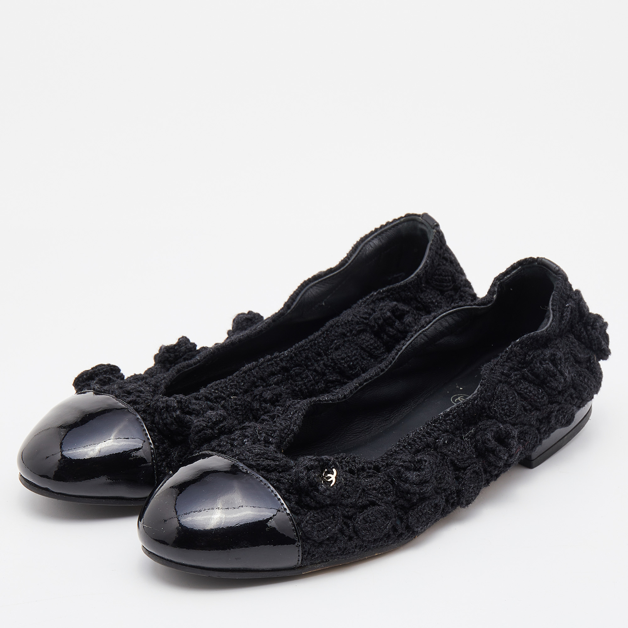 

Chanel Black Patent Leather and Crochet Camellia CC Cap Toe Ballet Flats Size