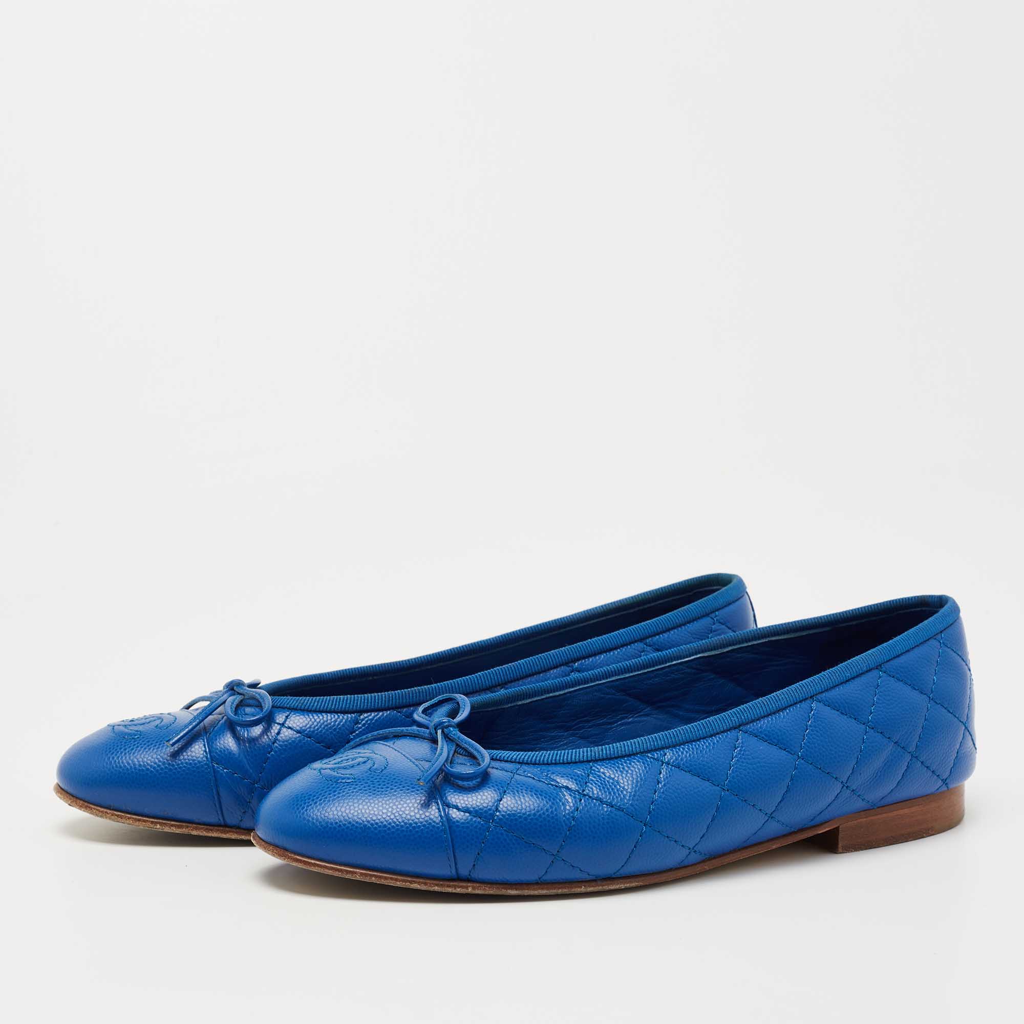 

Chanel Blue Quilted Leather CC Bow Ballet Flats Size