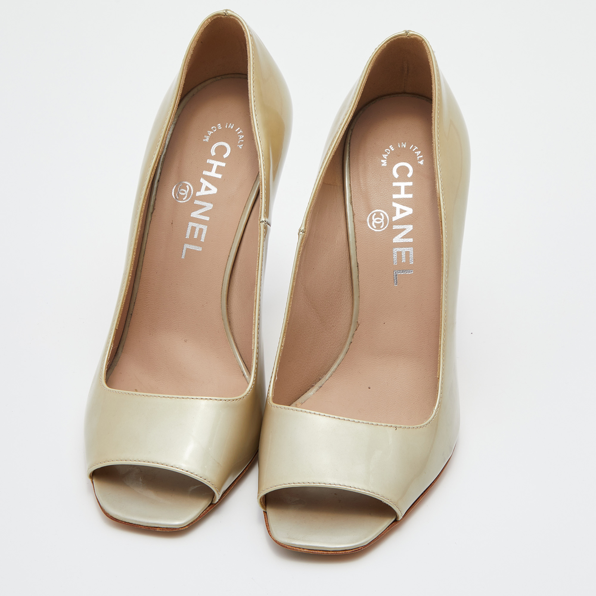 

Chanel Pale Green Leather CC Open Toe Pumps Size