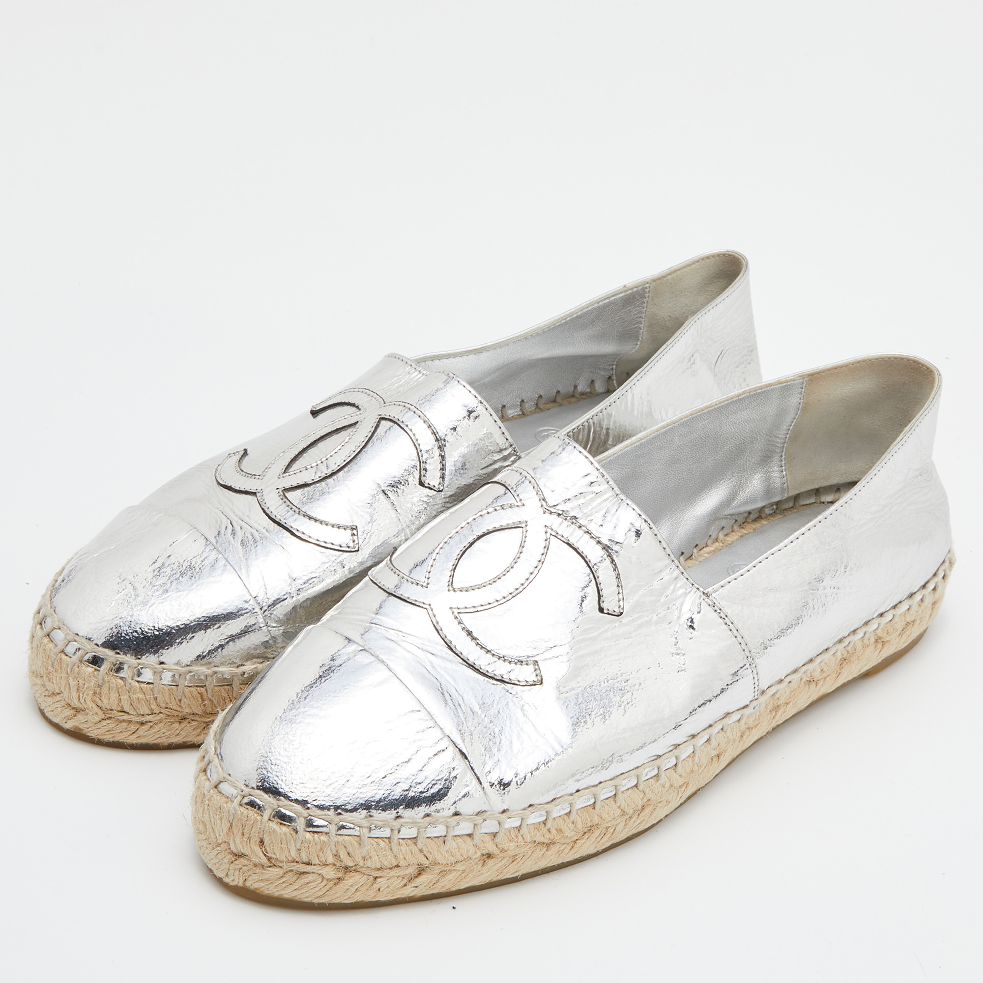 

Chanel Metallic Silver Leather CC Cap Toe Espadrille Flats Size