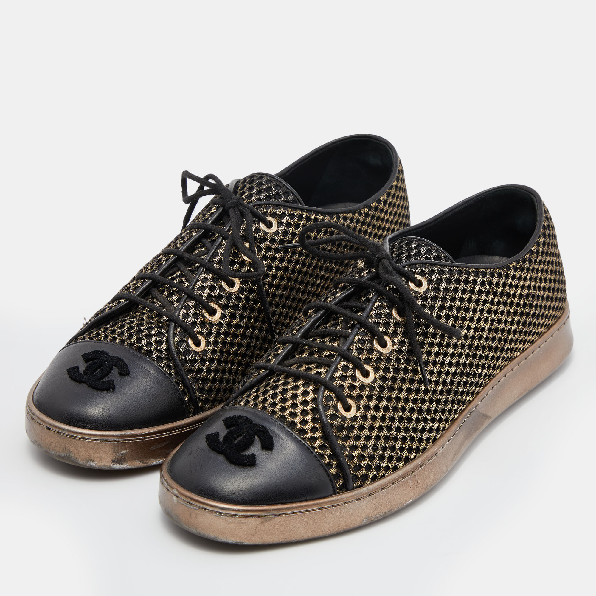 

Chanel Black/Gold Mesh and Leather CC Cap Toe Low Top Sneakers Size