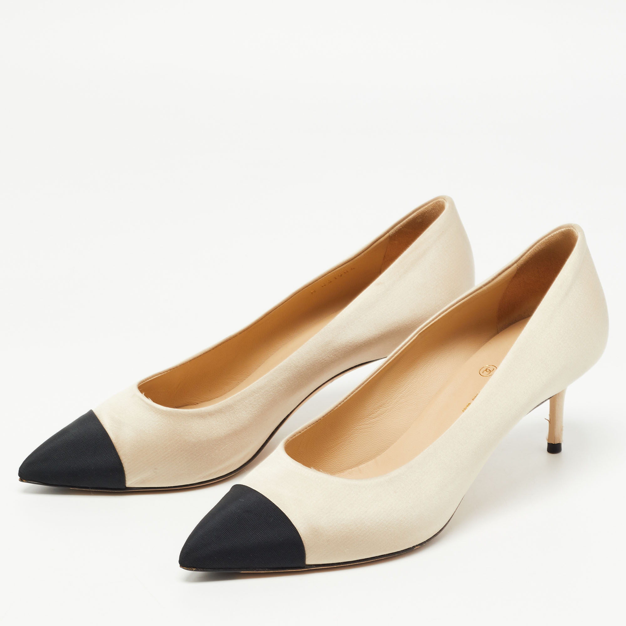 

Chanel Beige/Black Satin CC Cap Toe Pumps Size
