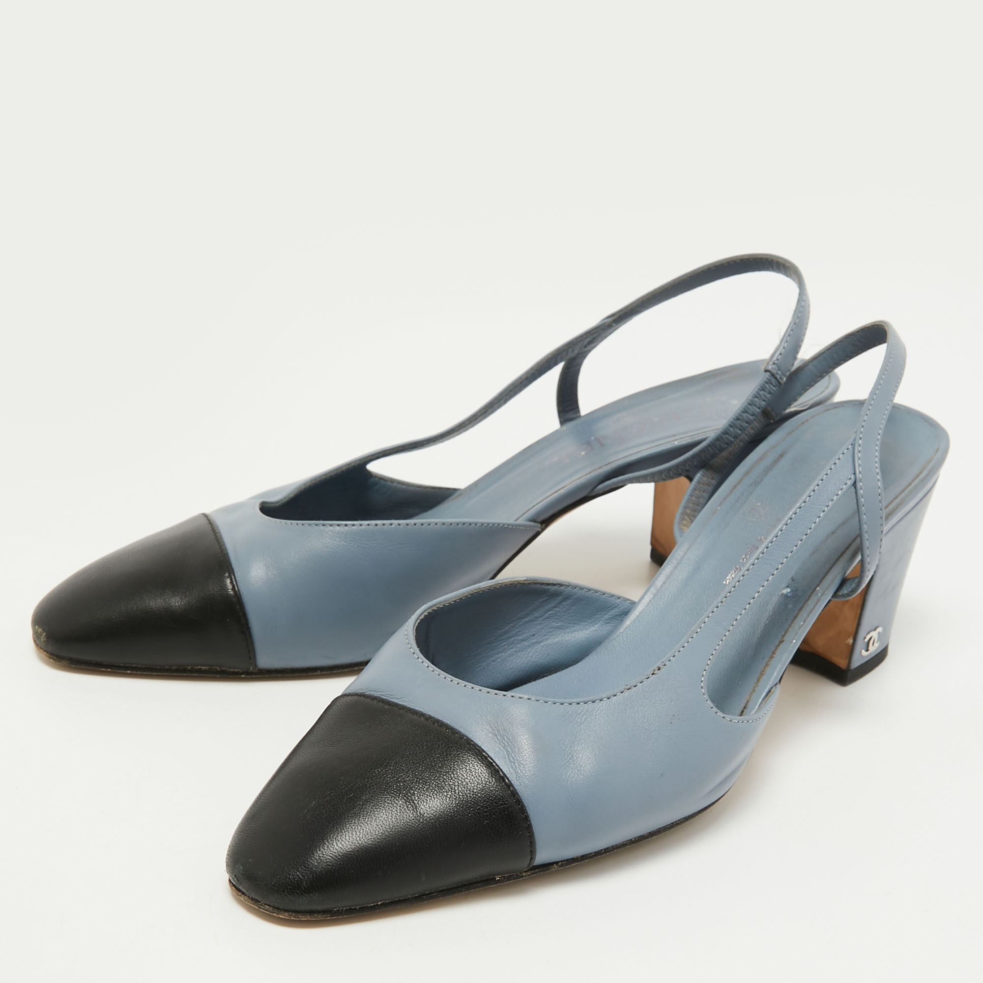 

Chanel Blue/Black Leather CC Slingback Pumps Size