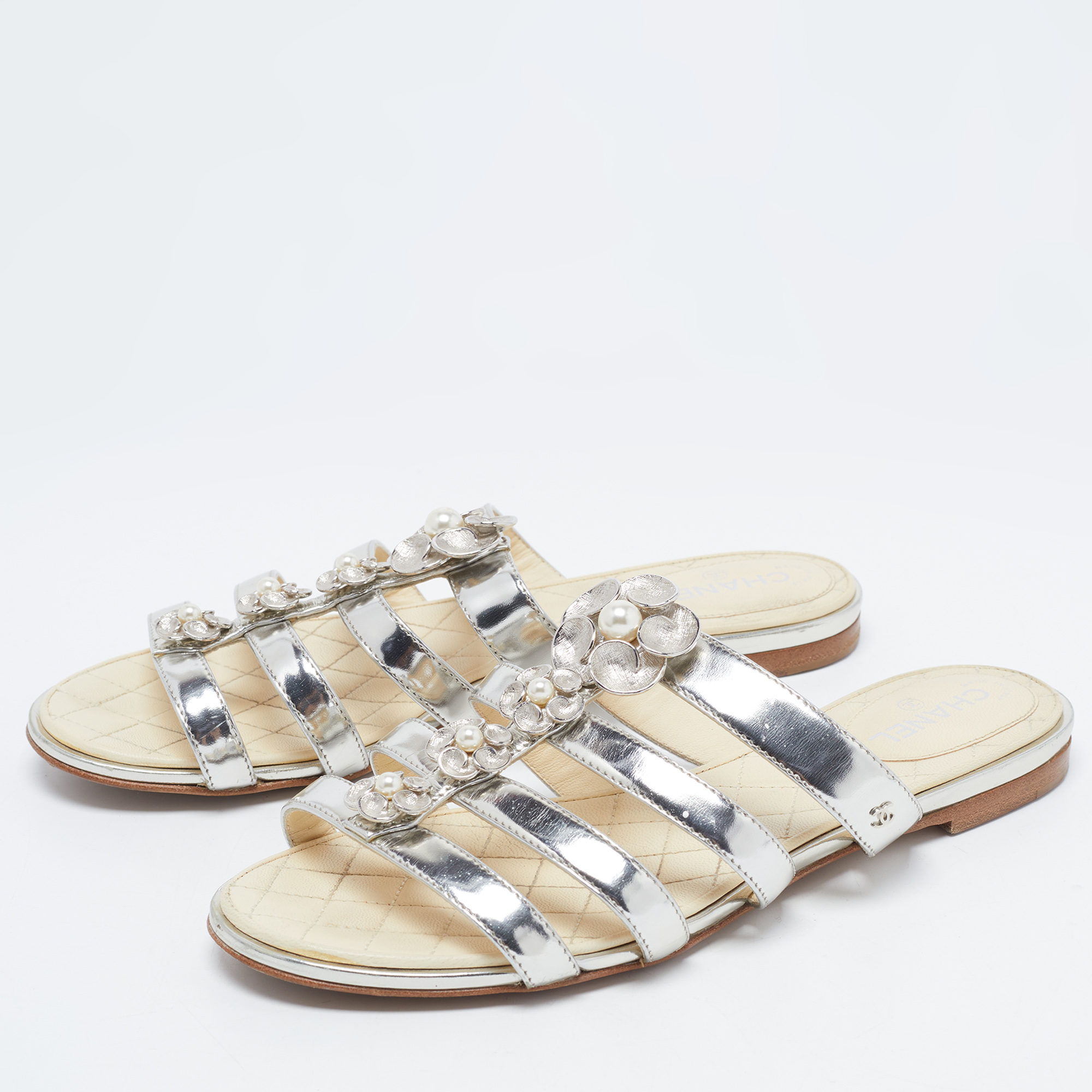 

Chanel Silver Leather Faux Pearl Camellia Strappy Flat Slides Size