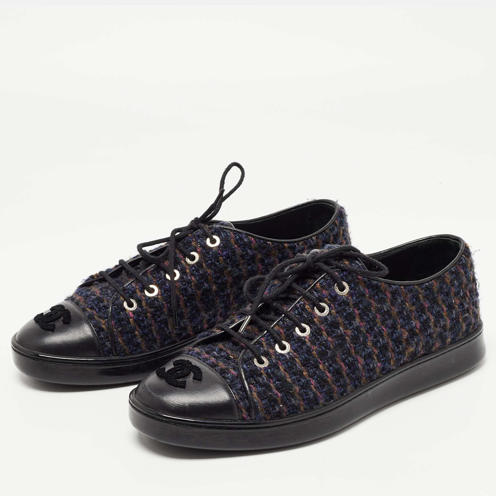 

Chanel Blue/Black Tweed and Leather Cap Toe CC Low Top Sneakers Size